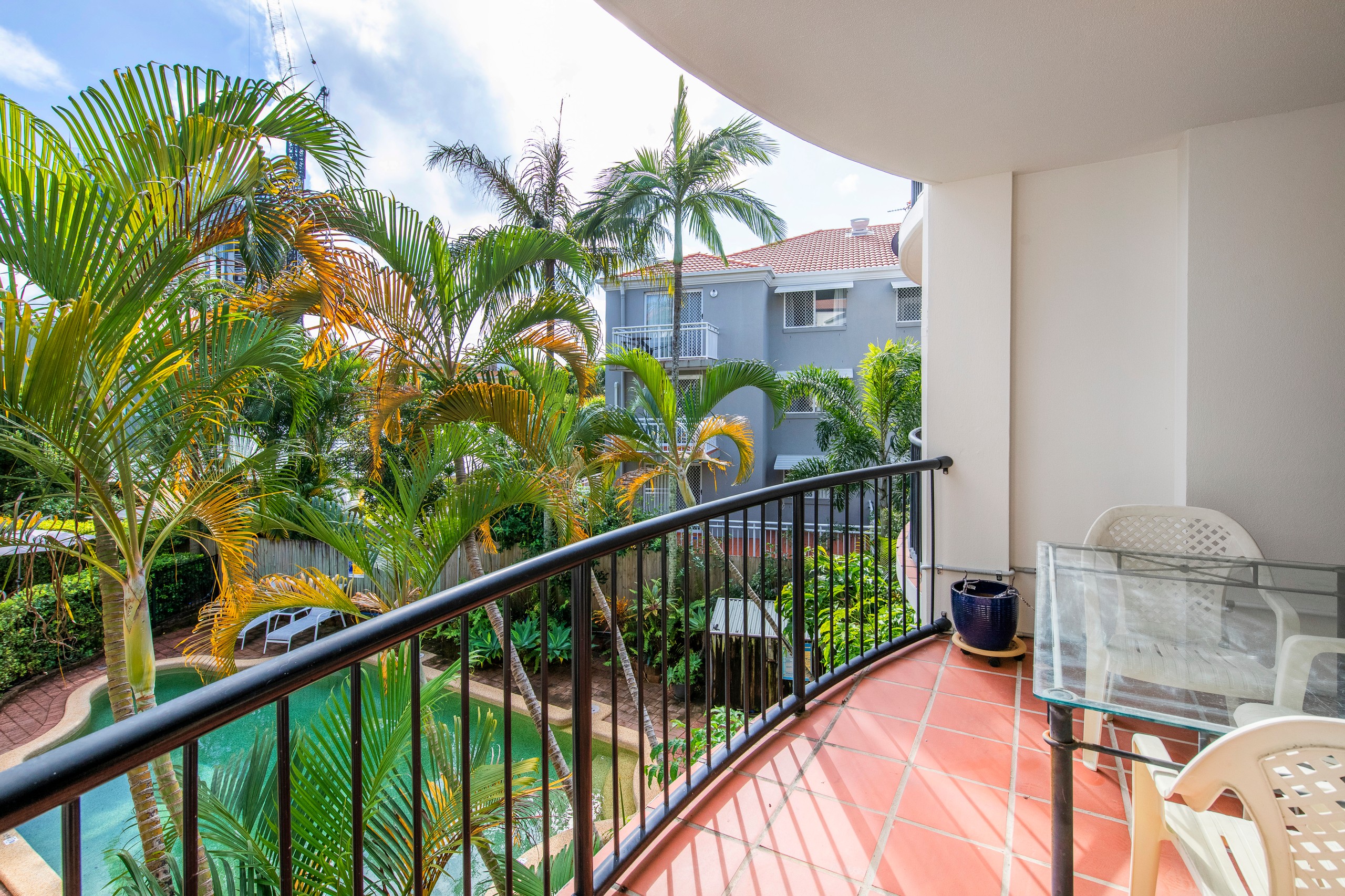 25/7-13 Barranbali Street, Surfers Paradise, QLD 4217