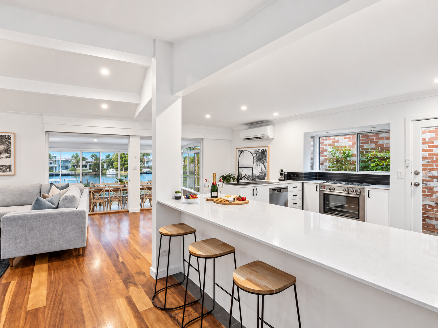 88 Tallebudgera Drive — photo 6 of 9
