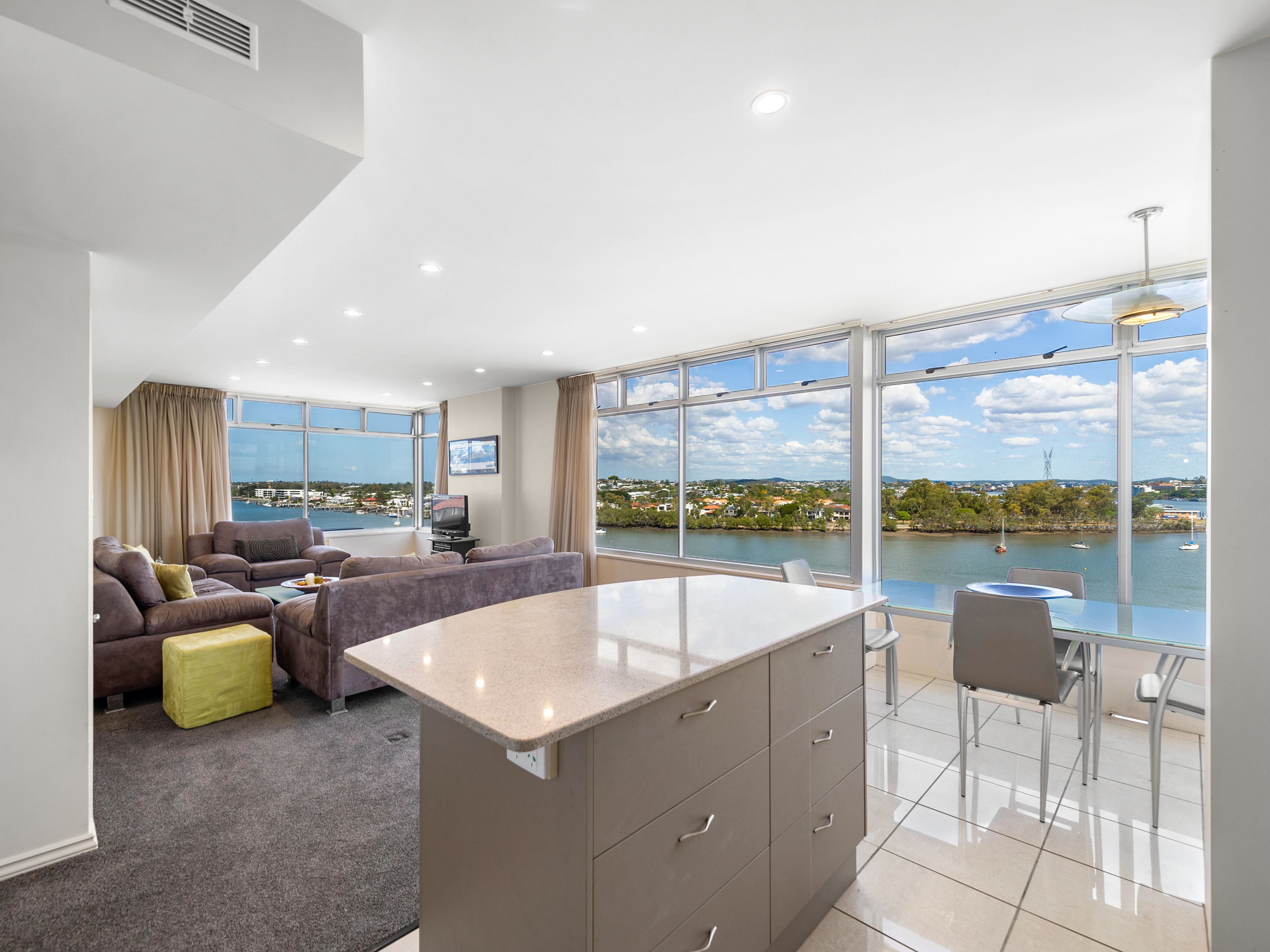 11 Hillside Crescent, Hamilton QLD 4007
