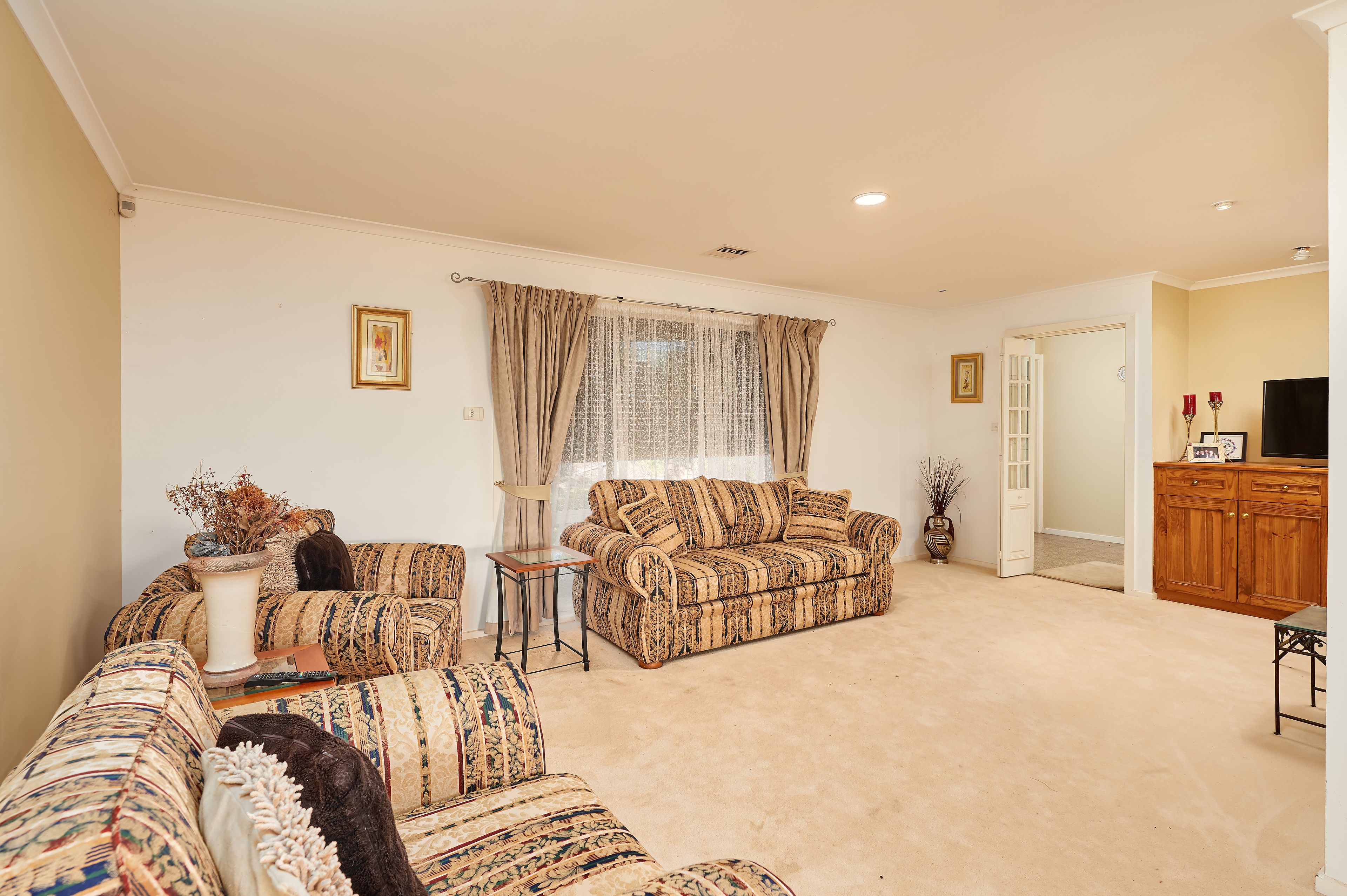 24 McCoullough Drive, Tolland, NSW 2650