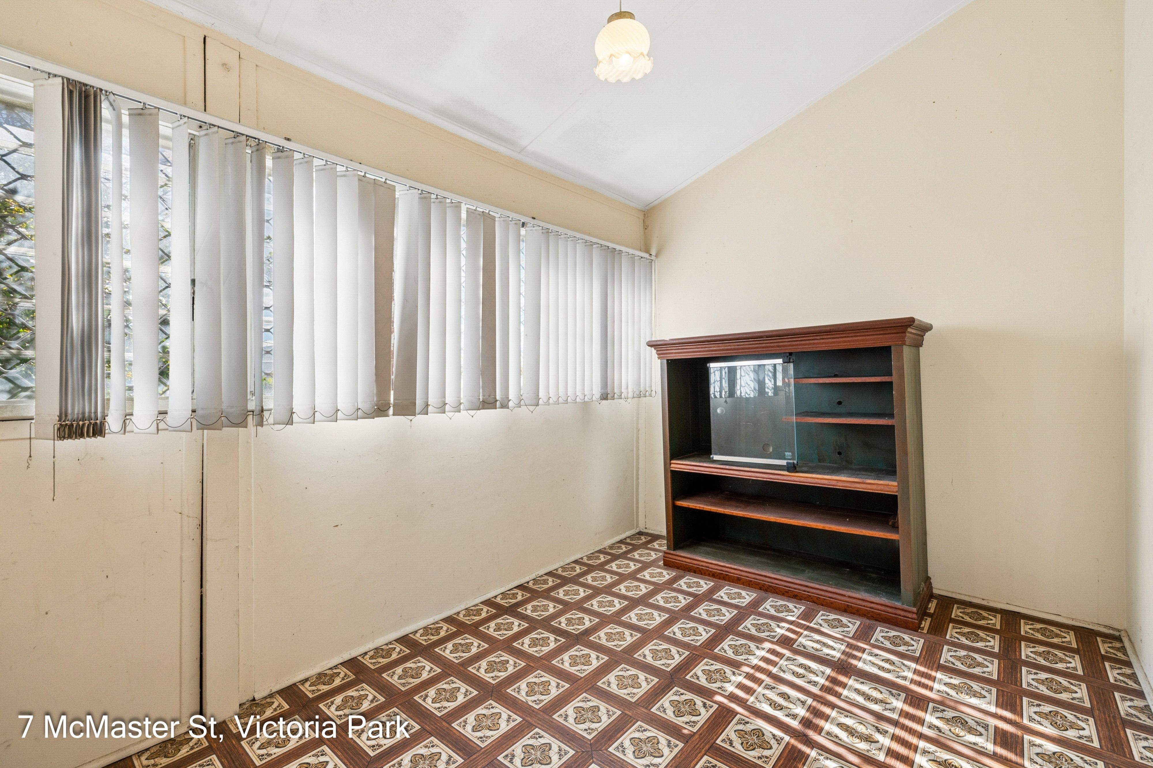 7 & 9 McMaster Street — photo 14 of 30
