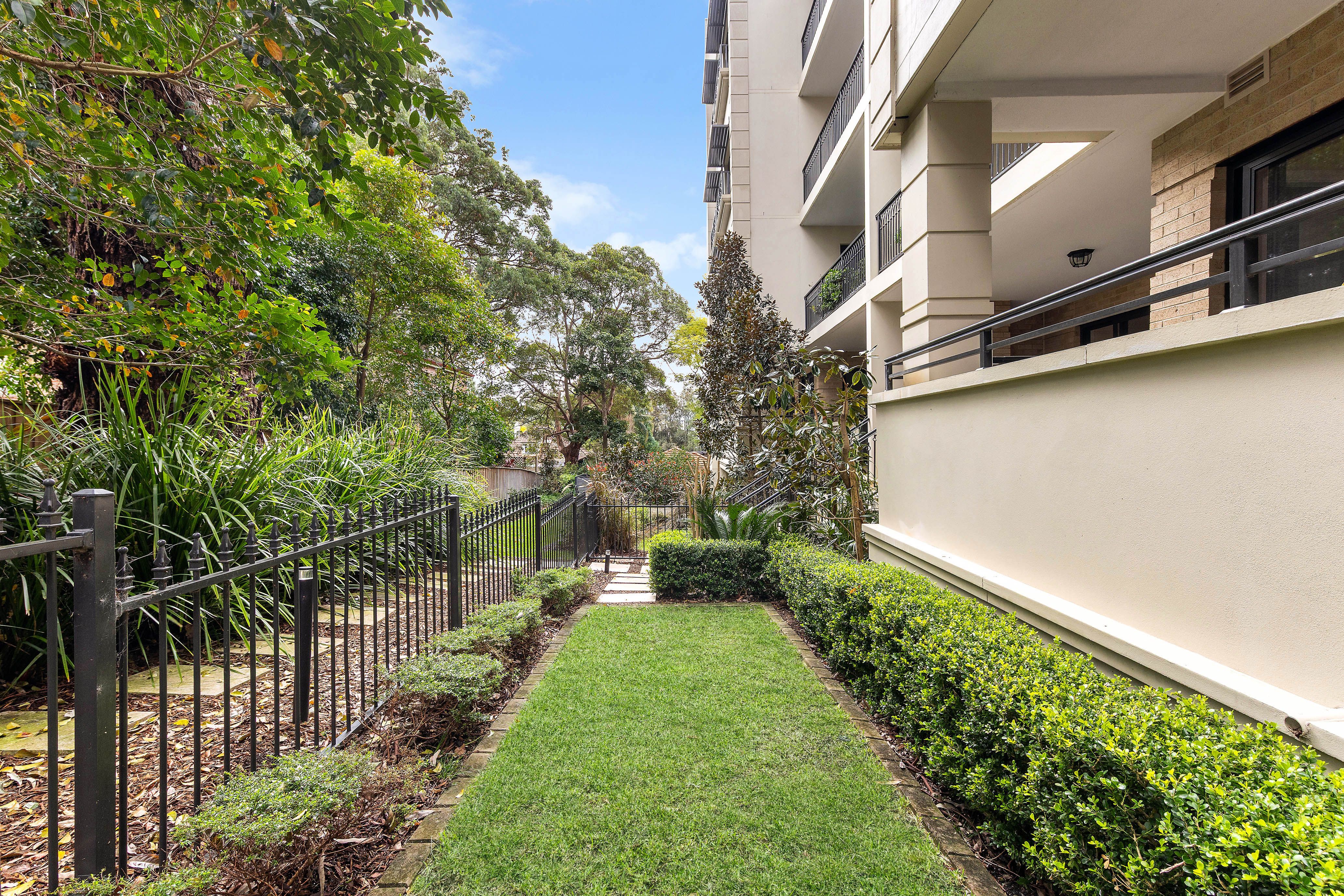 14/14-18 Neringah Avenue — photo 7 of 12