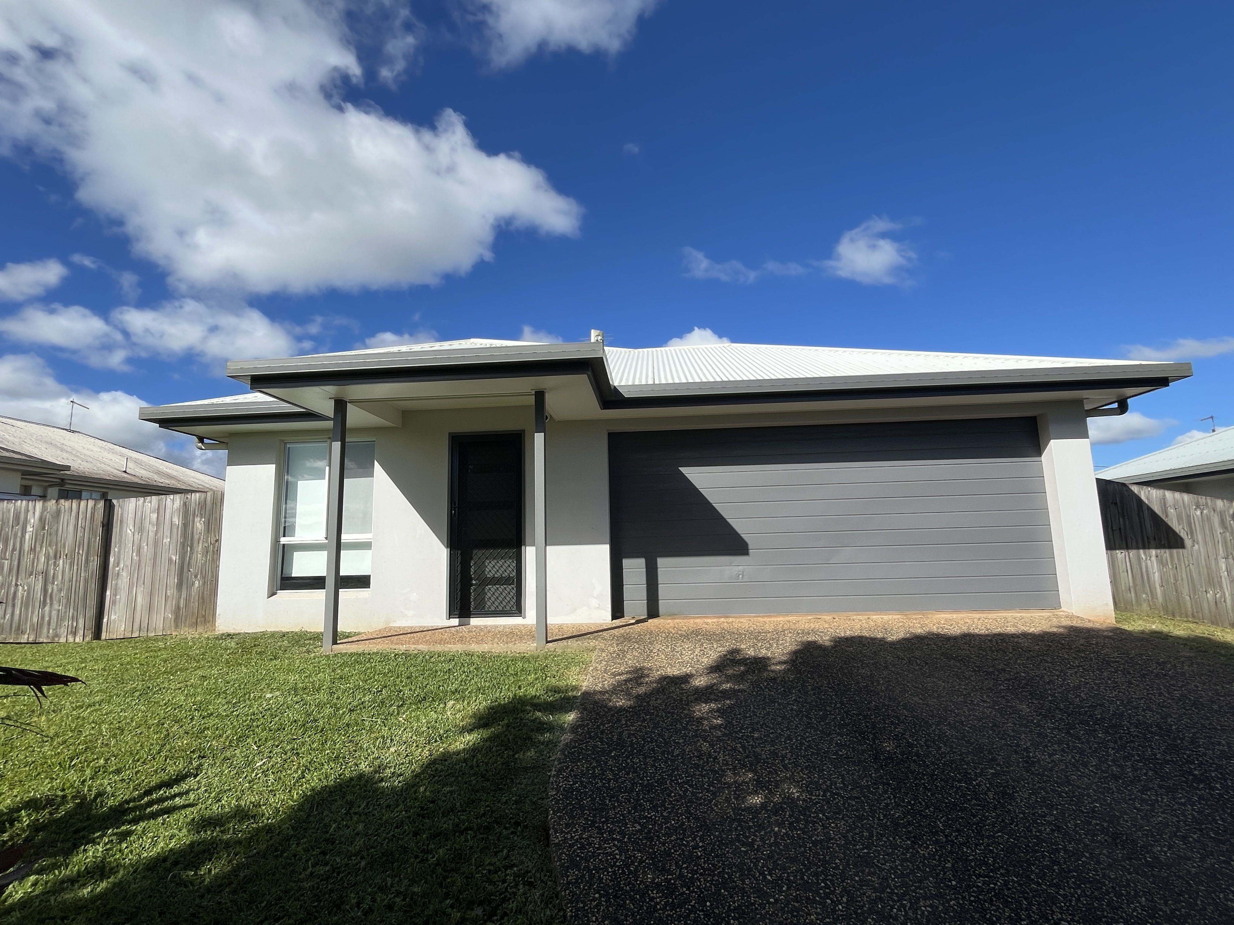 4 Robertson Close, Atherton, QLD 4883