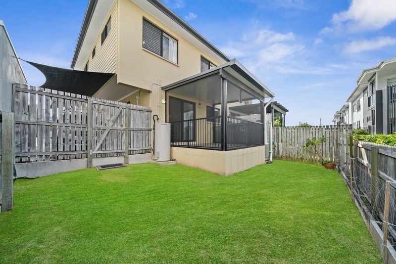 7/8 Cambridge Street — photo from Ray White Carina