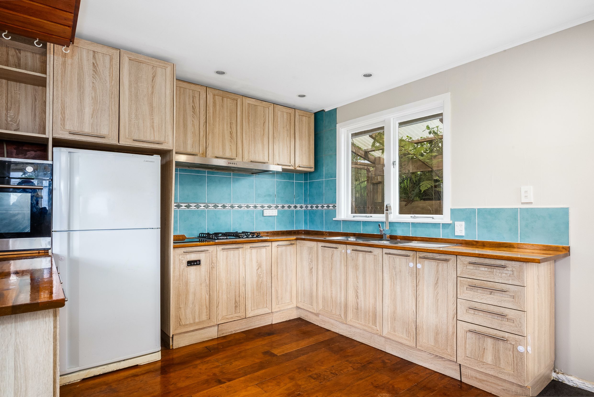 16 Balmain Street, Newlands, Wellington City