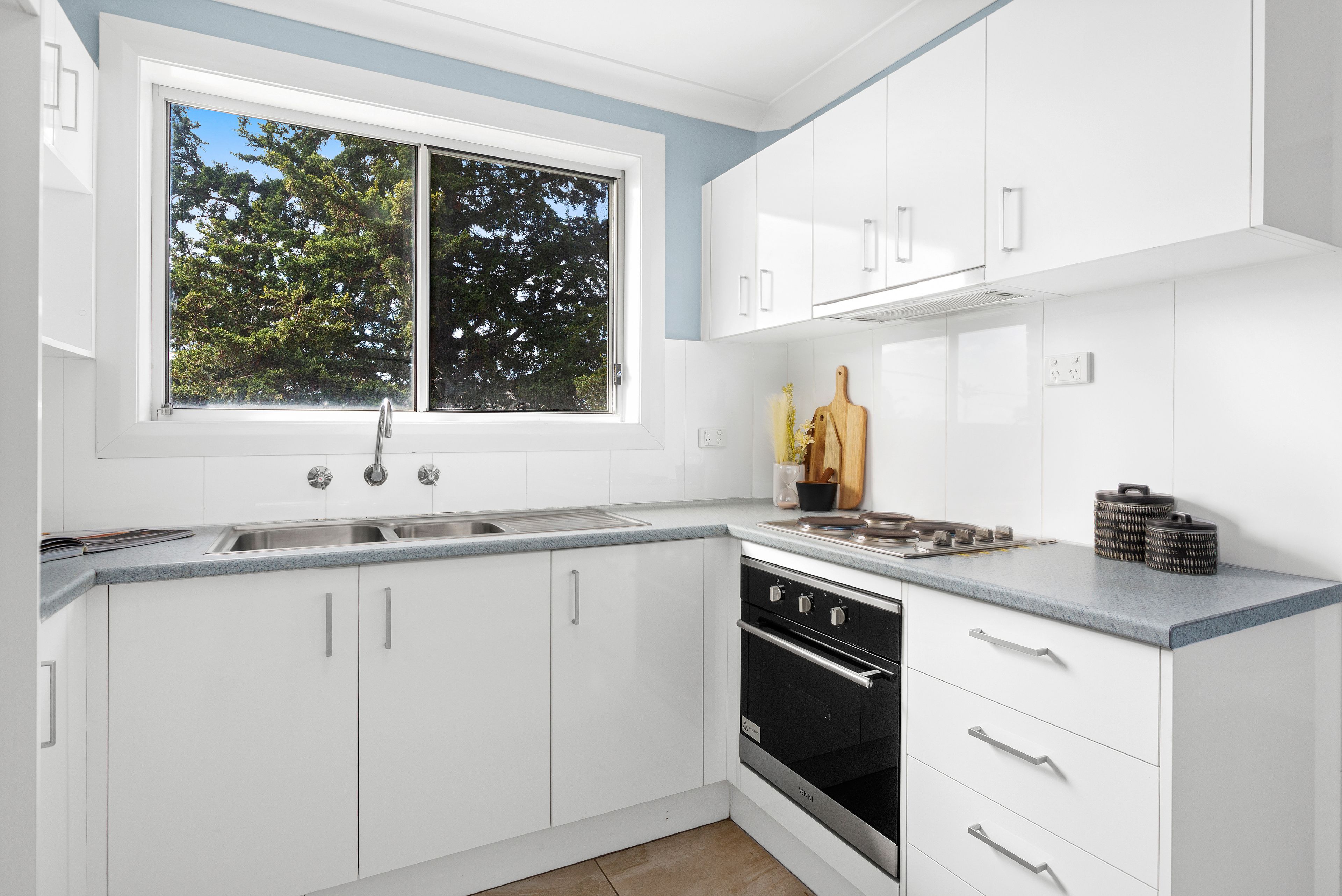 2/290 Shellharbour Road, Barrack Heights, NSW 2528