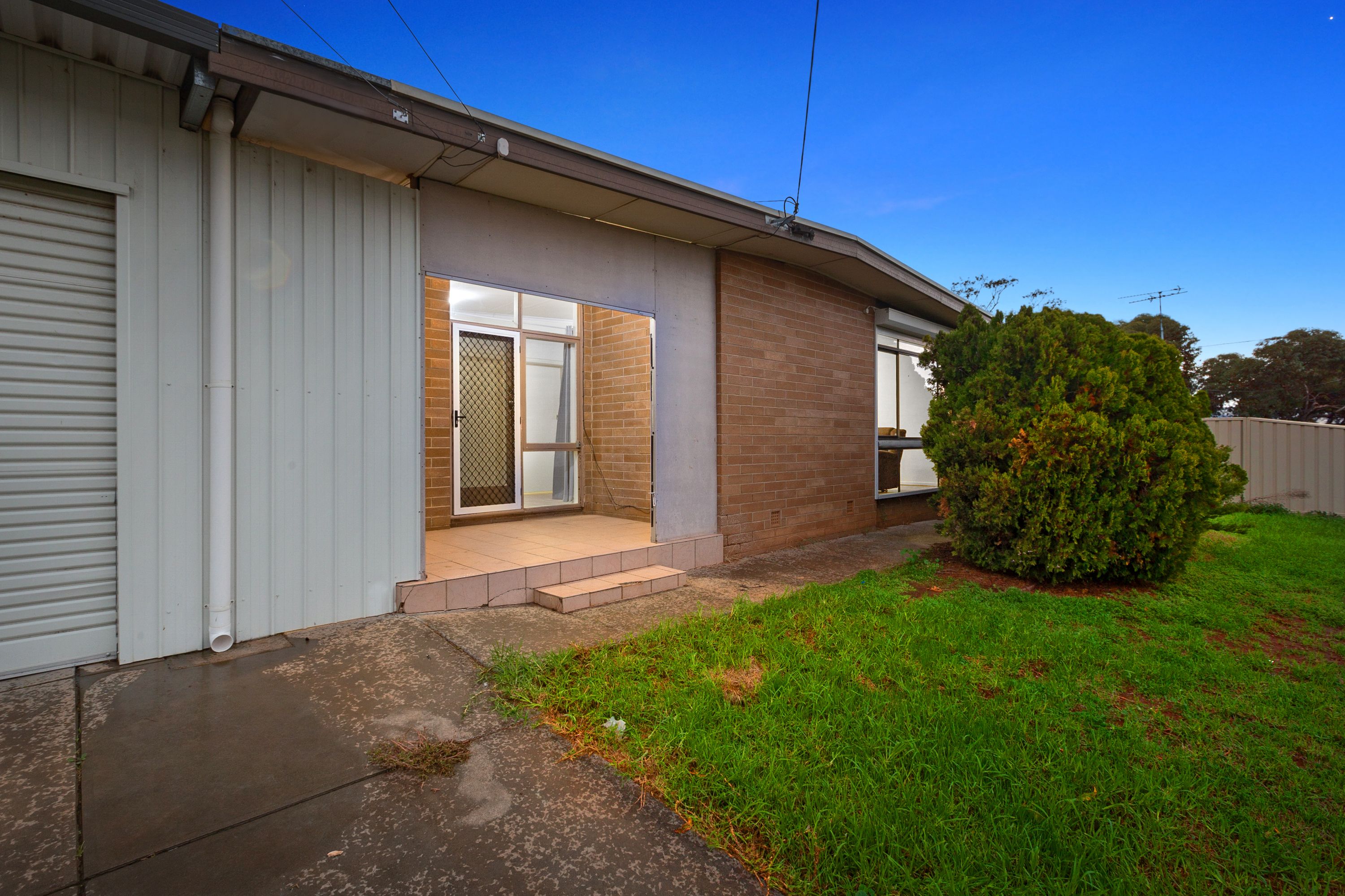 4 Maves Road, Para Hills, SA 5096