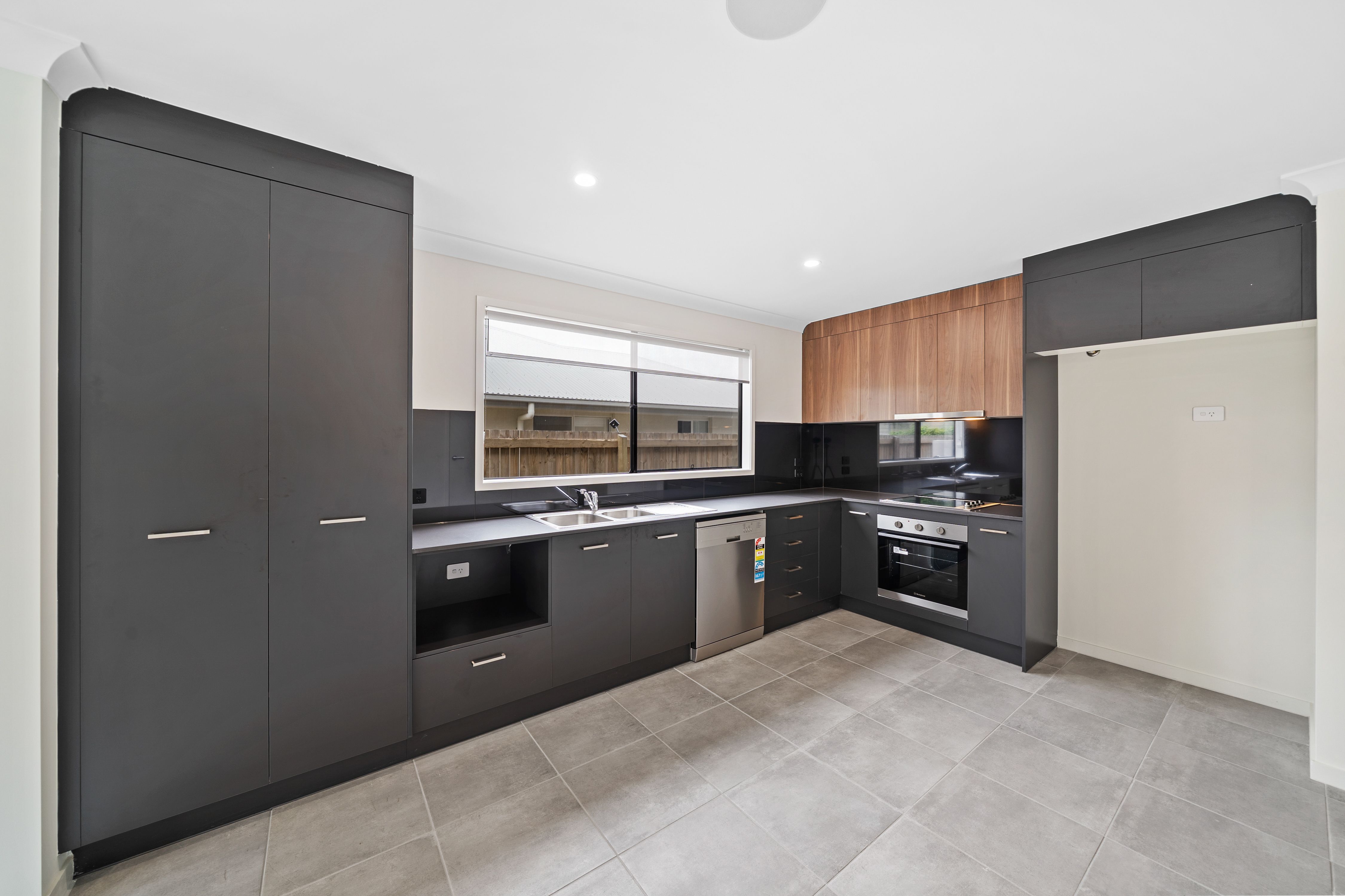 2/84 Tejo Street, Holmview, QLD 4207