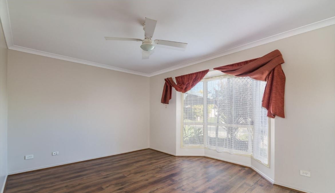 13 Nicole Place, Crestmead, QLD 4132