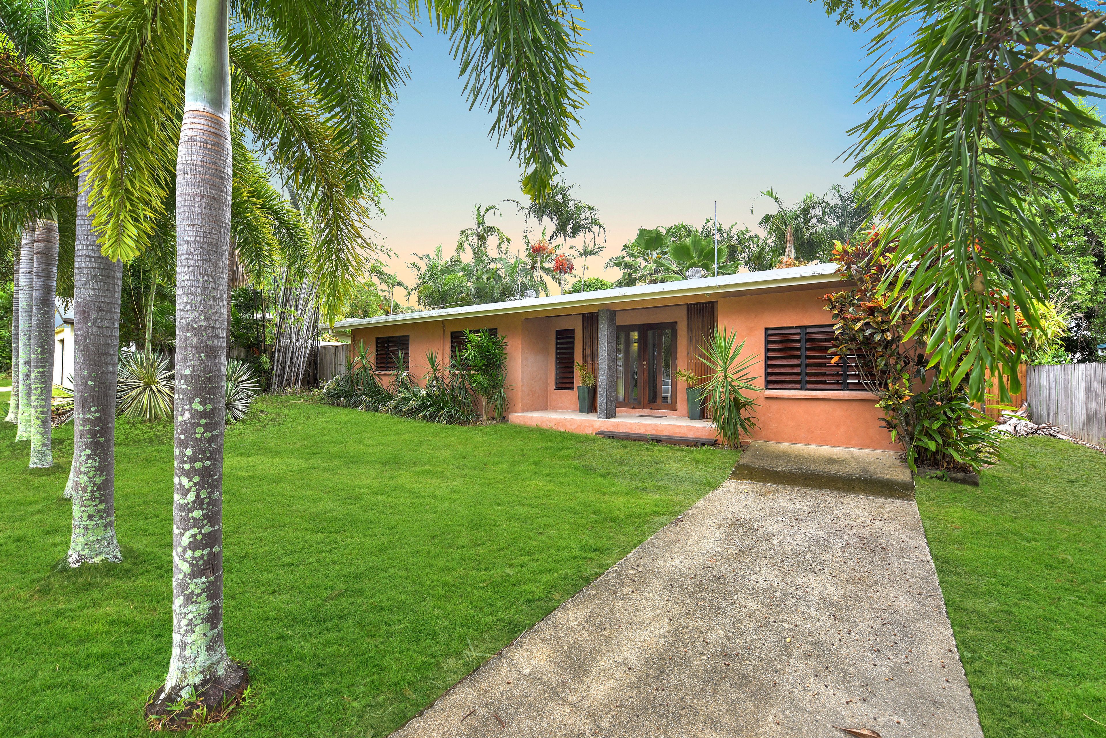 66 Terebra Street, Palm Cove, QLD 4879