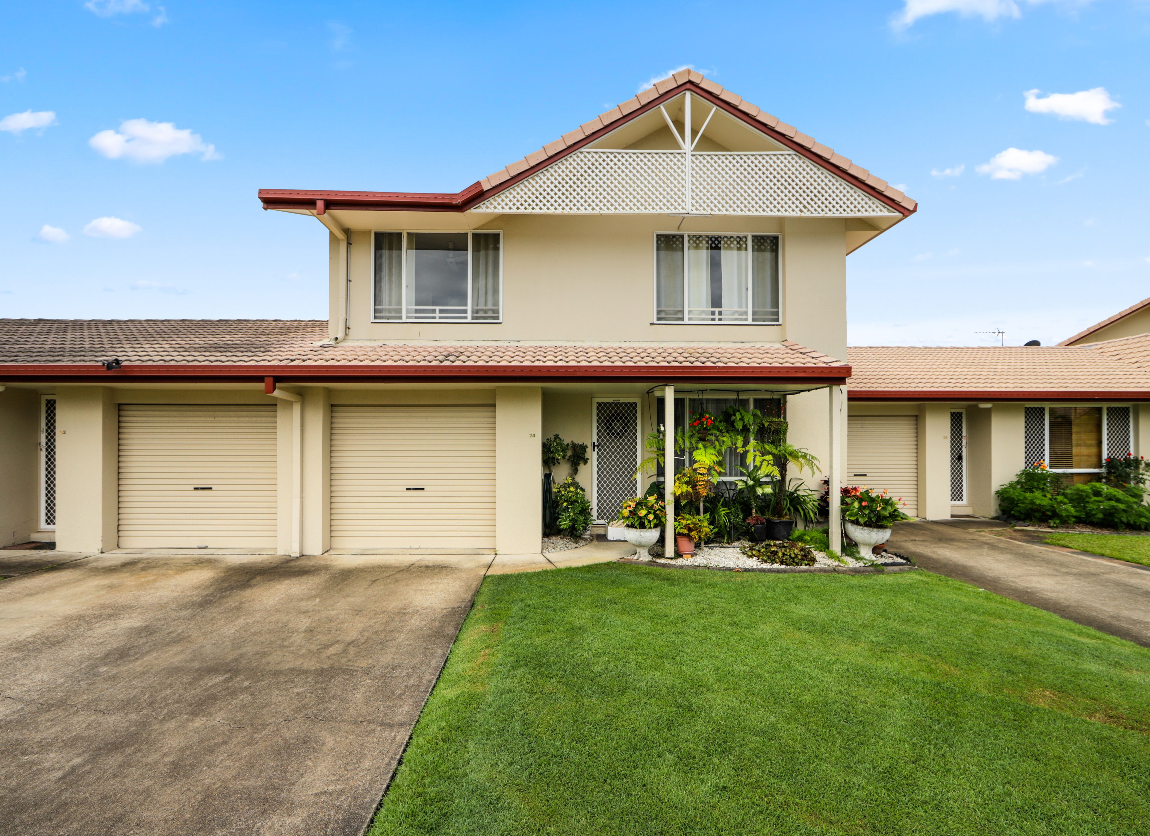 20 Saint Kevins Avenue, Benowa QLD 4217