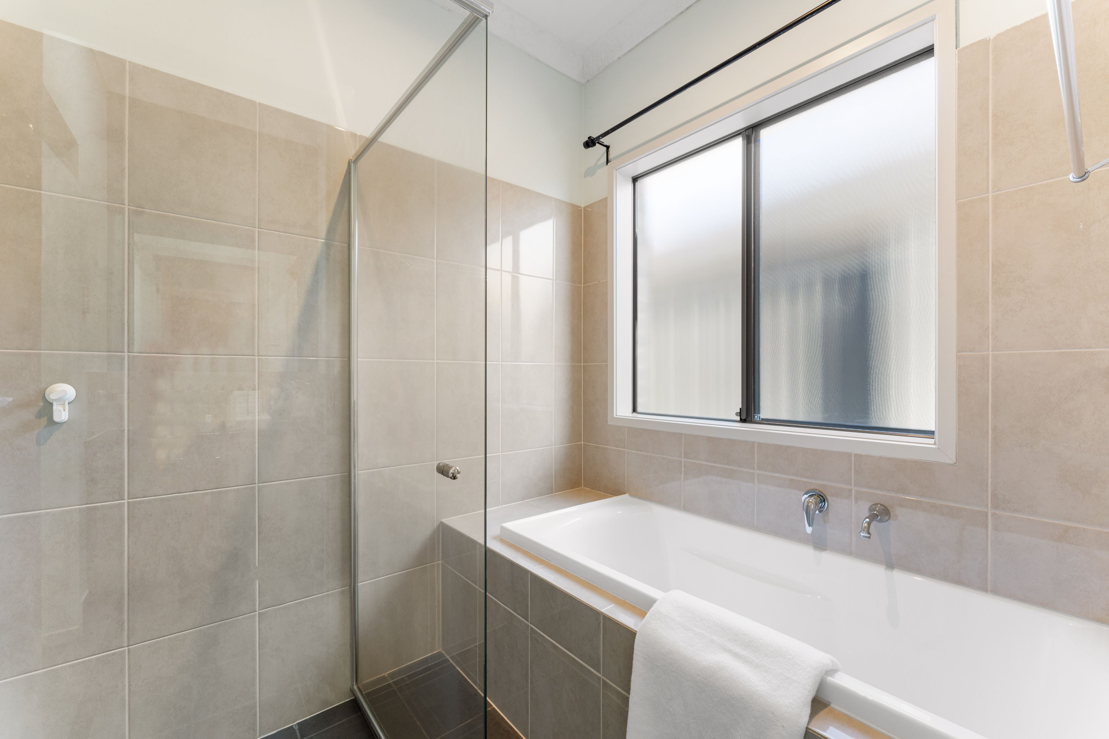 18 Linden Avenue — photo 4 of 11