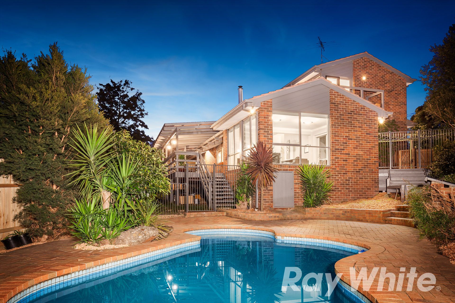 16 LYDFORD Court, Diamond Creek, VIC 3089