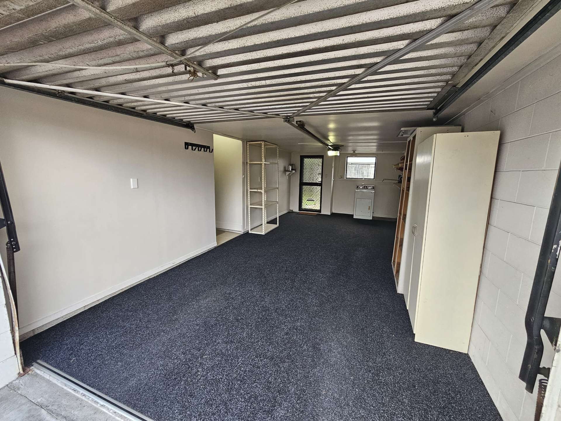 11B Golf Road photo 10