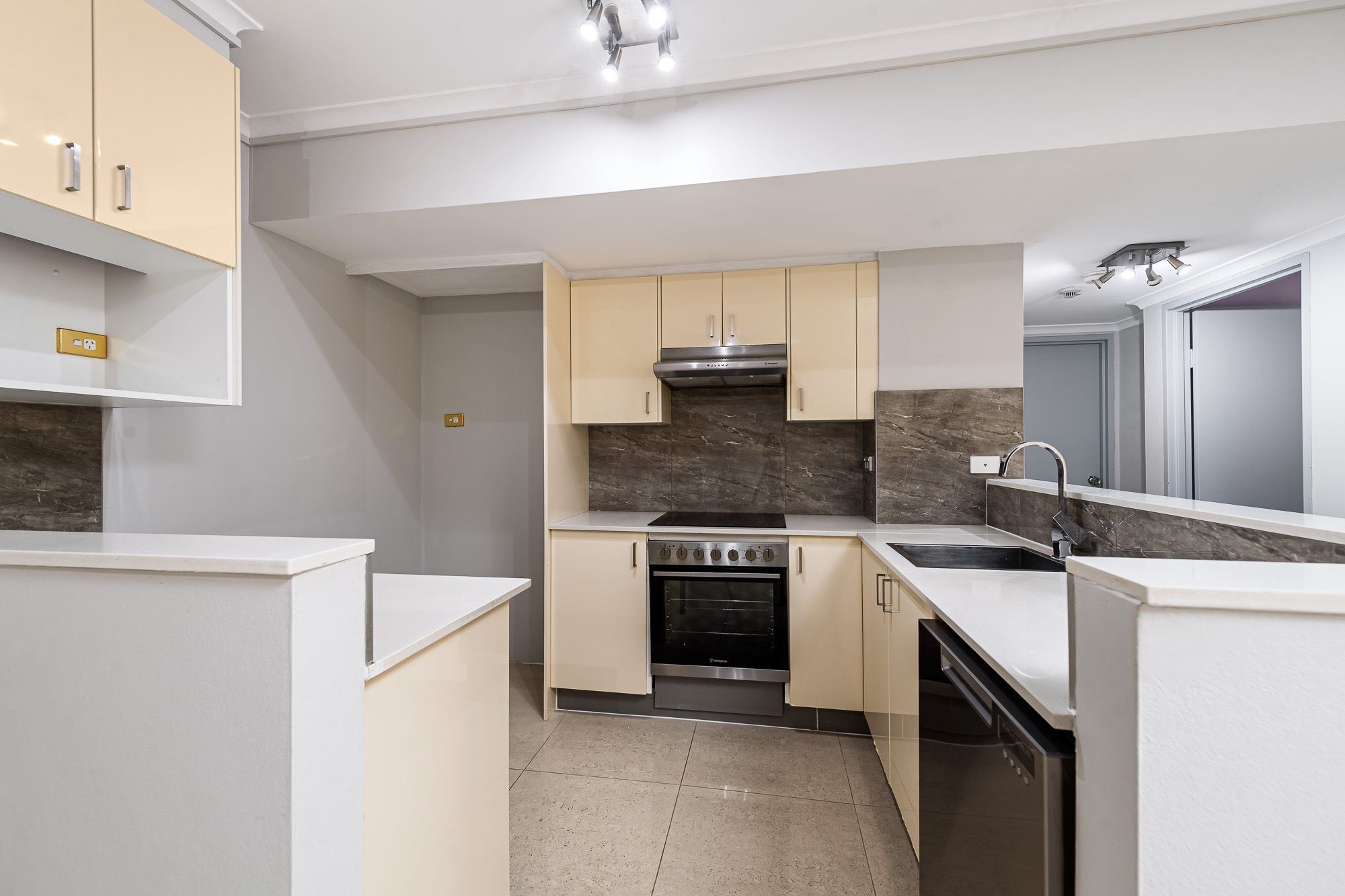 64/8-14 Willock Avenue, Miranda, NSW 2228