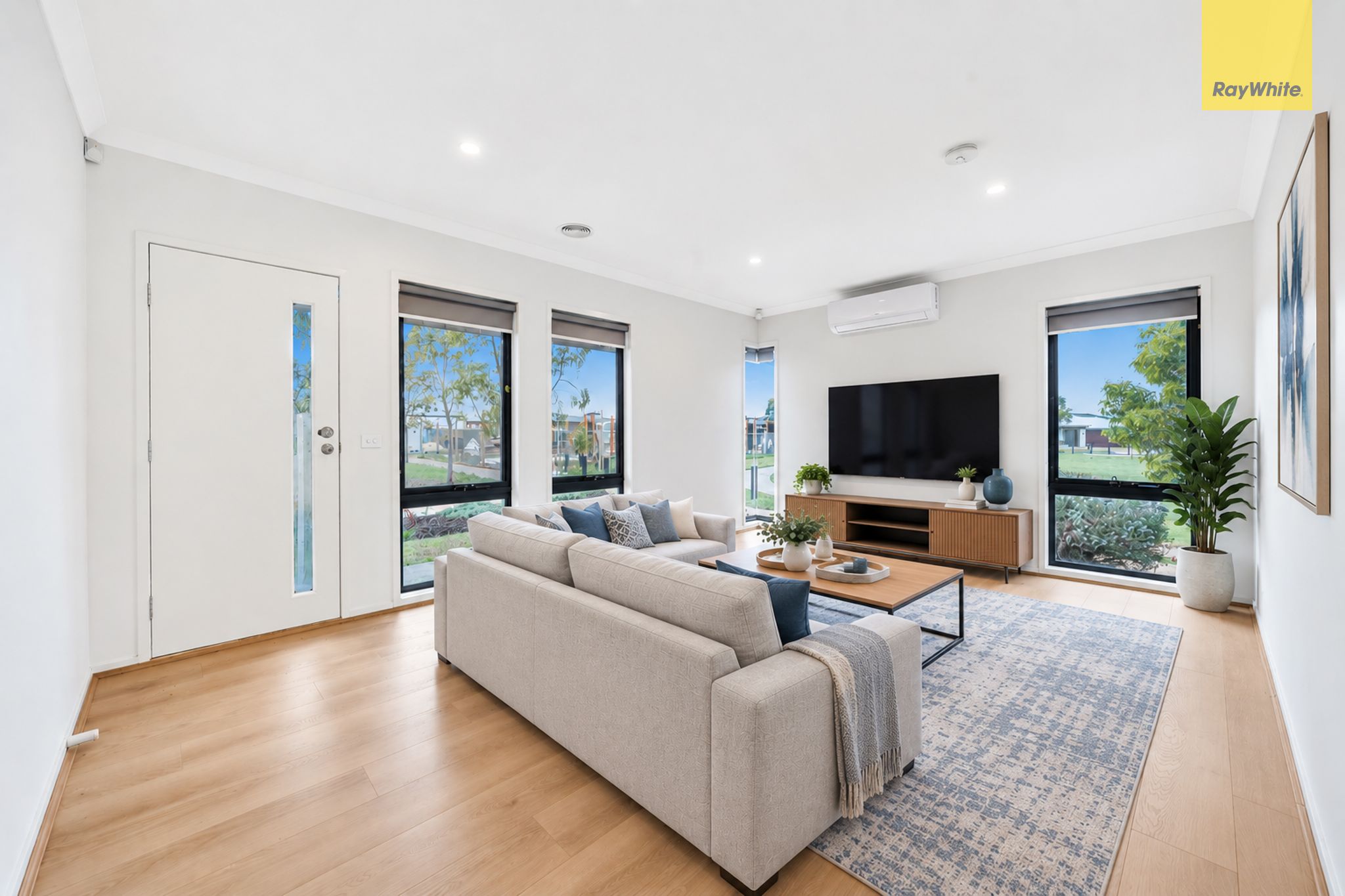 31 Rosebank Walk — photo 8 of 26