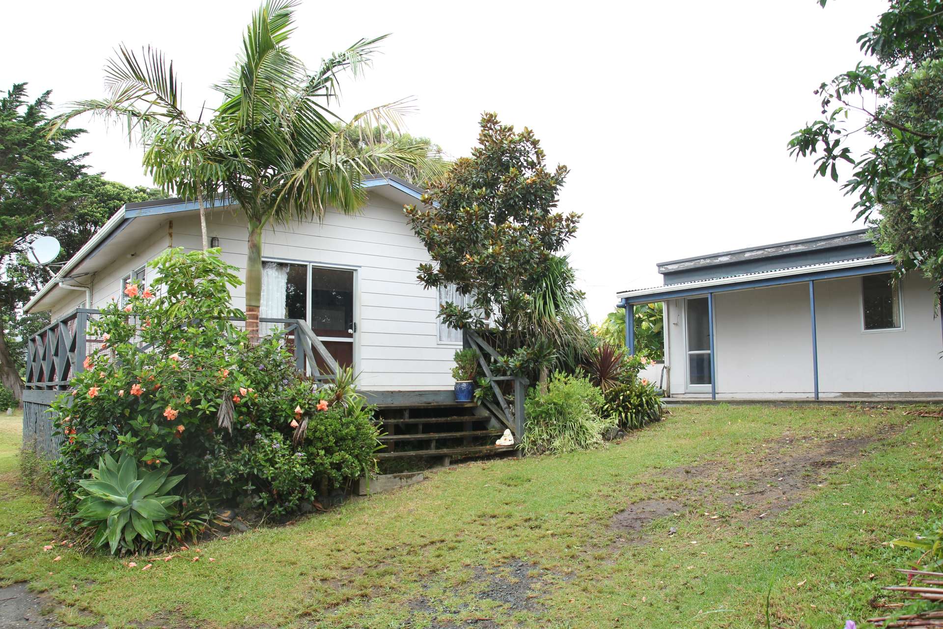 102 Takahe Road photo 0