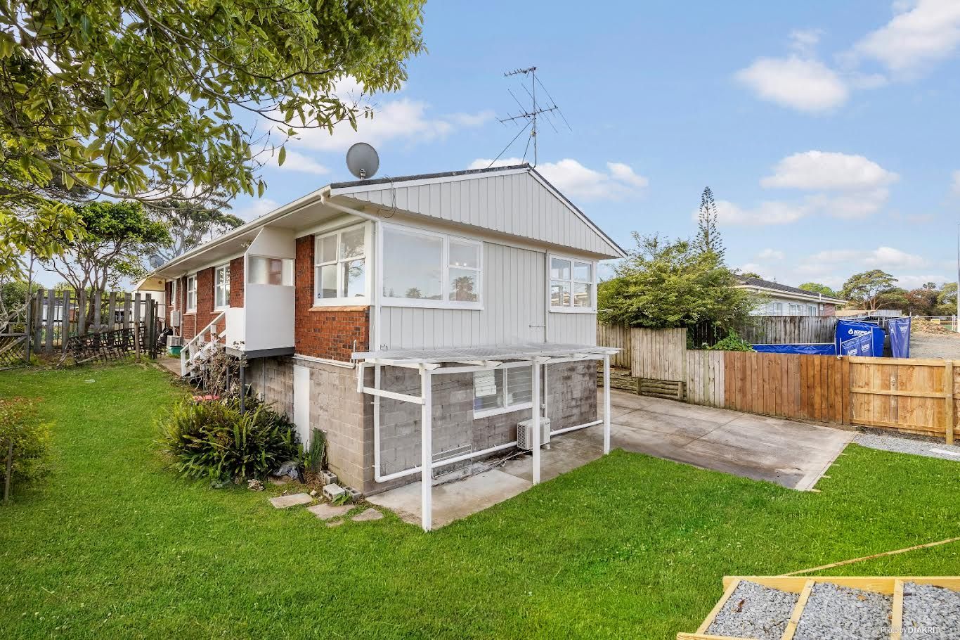 2/4 Roseburn Place, Pakuranga, Manukau City