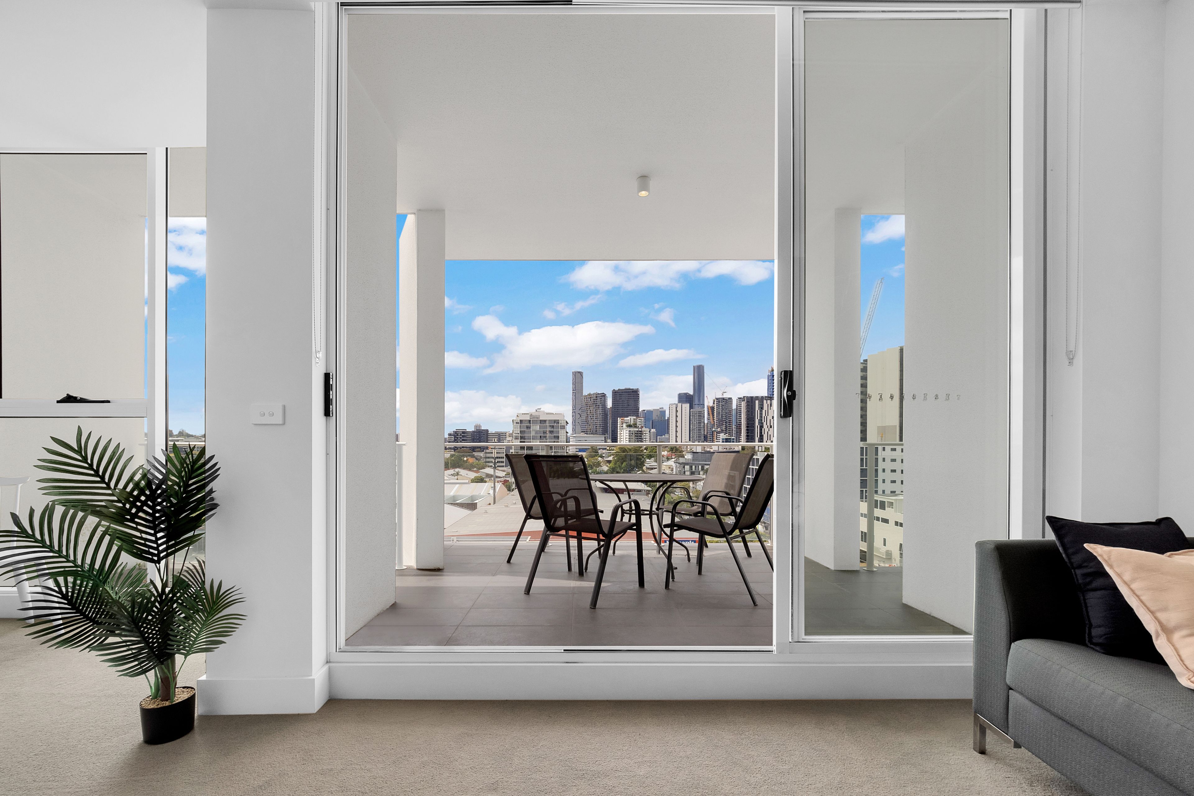 8 Bank Street, West End QLD 4101