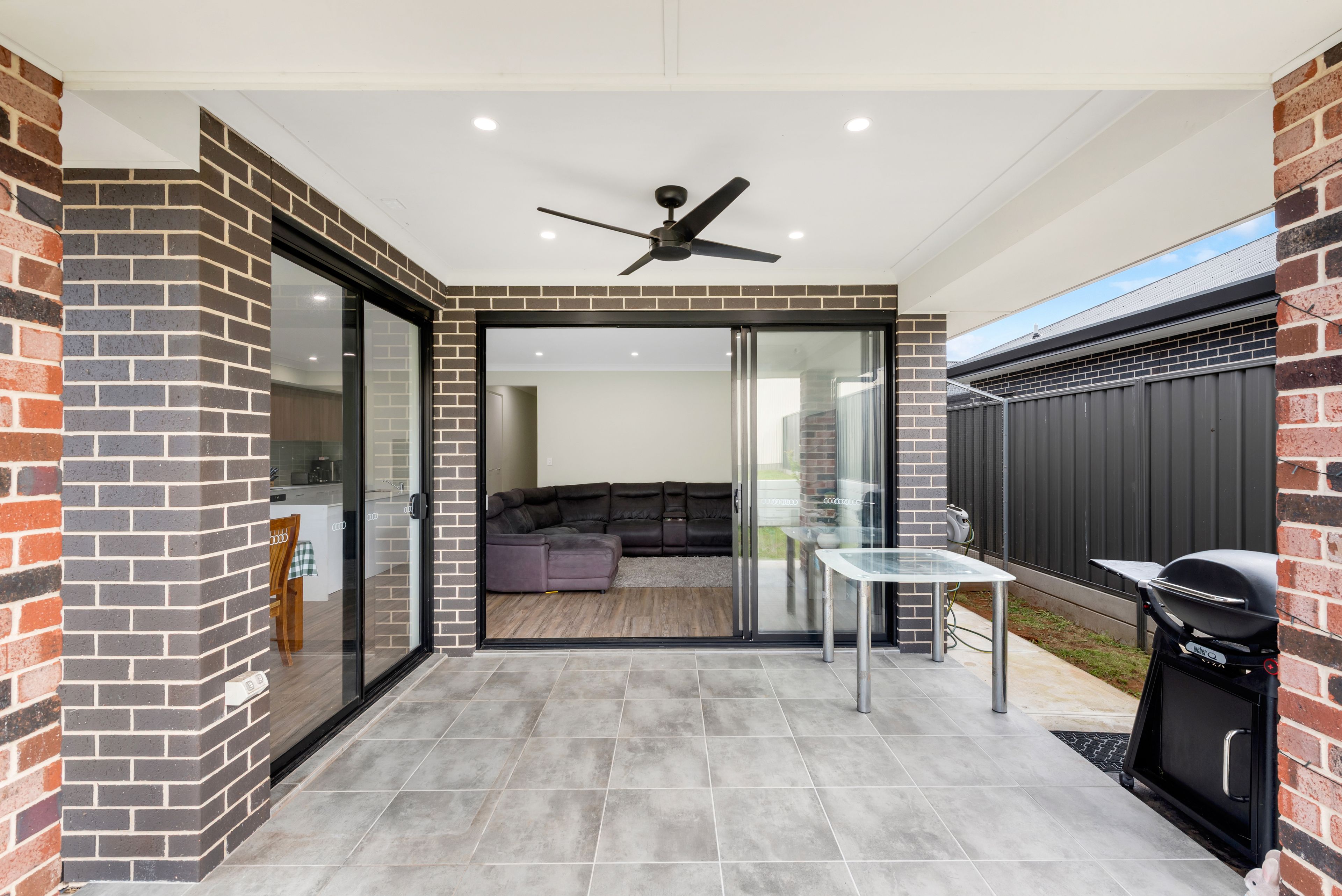 2 Barnabas Crescent — photo 10 of 12