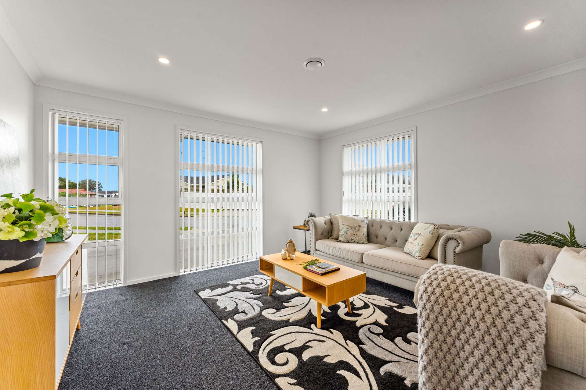 6 Dumas Place photo 16