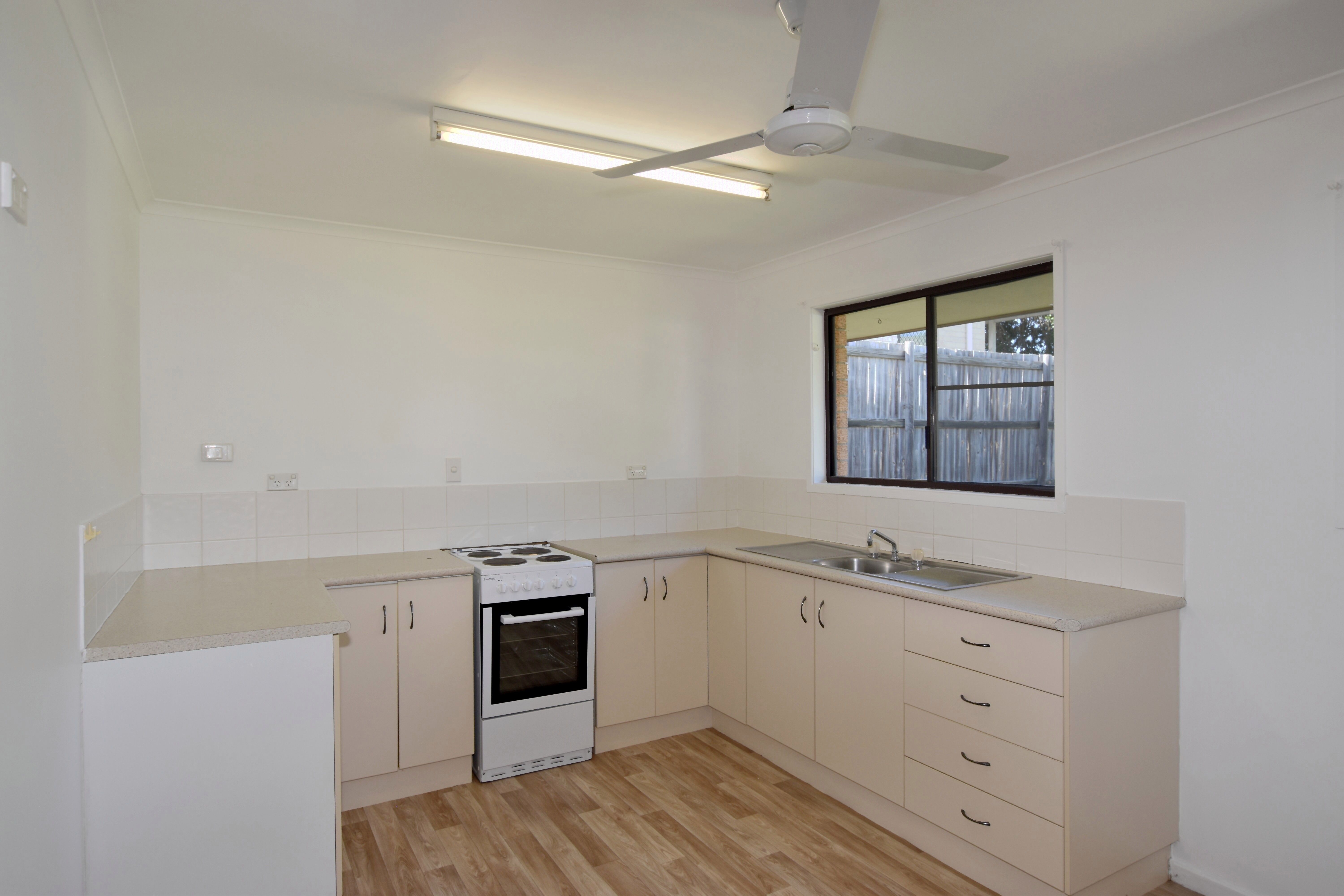19 Park Street, West Gladstone, QLD 4680
