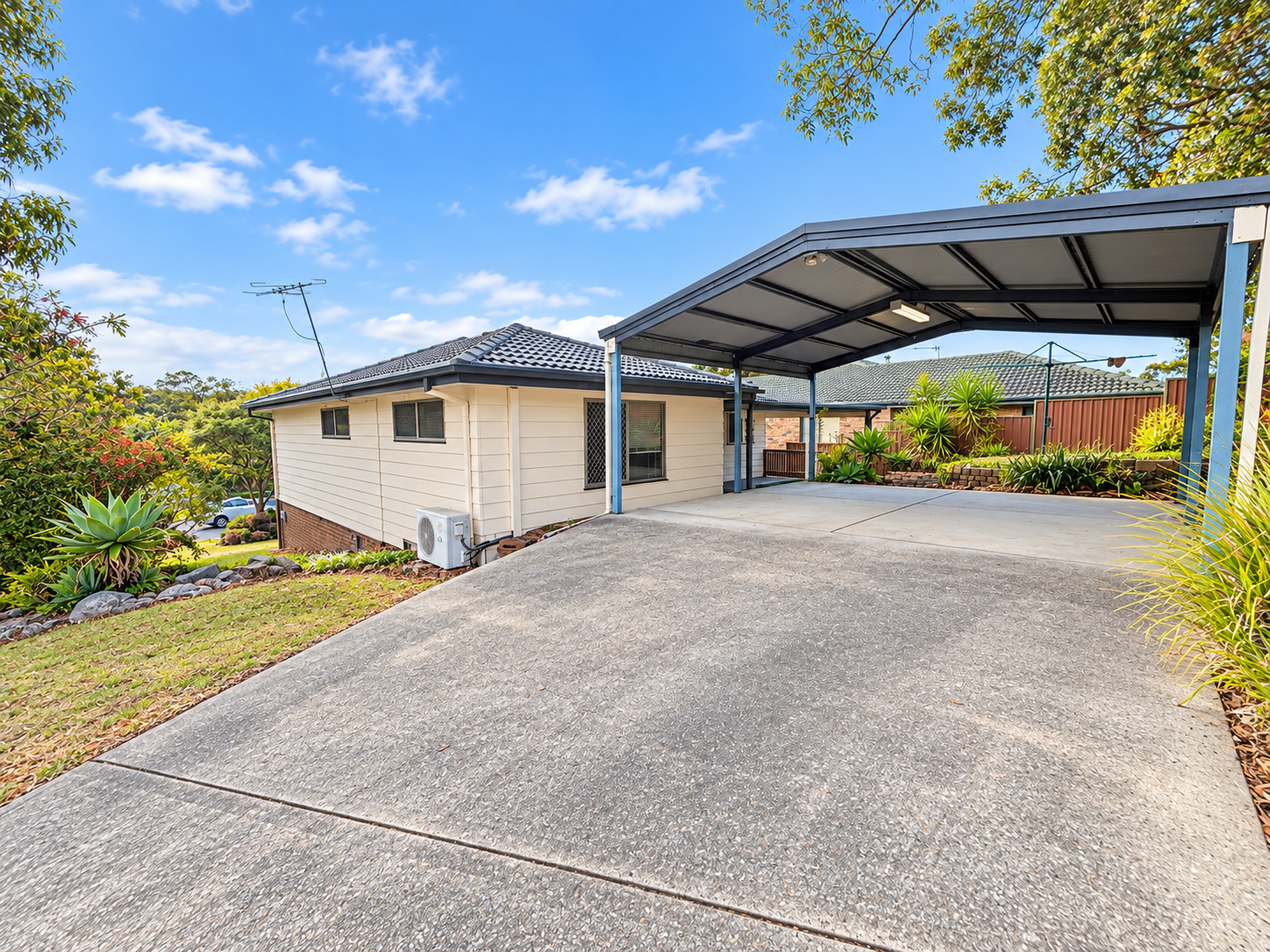 2 Leeward Close — photo 10 of 10