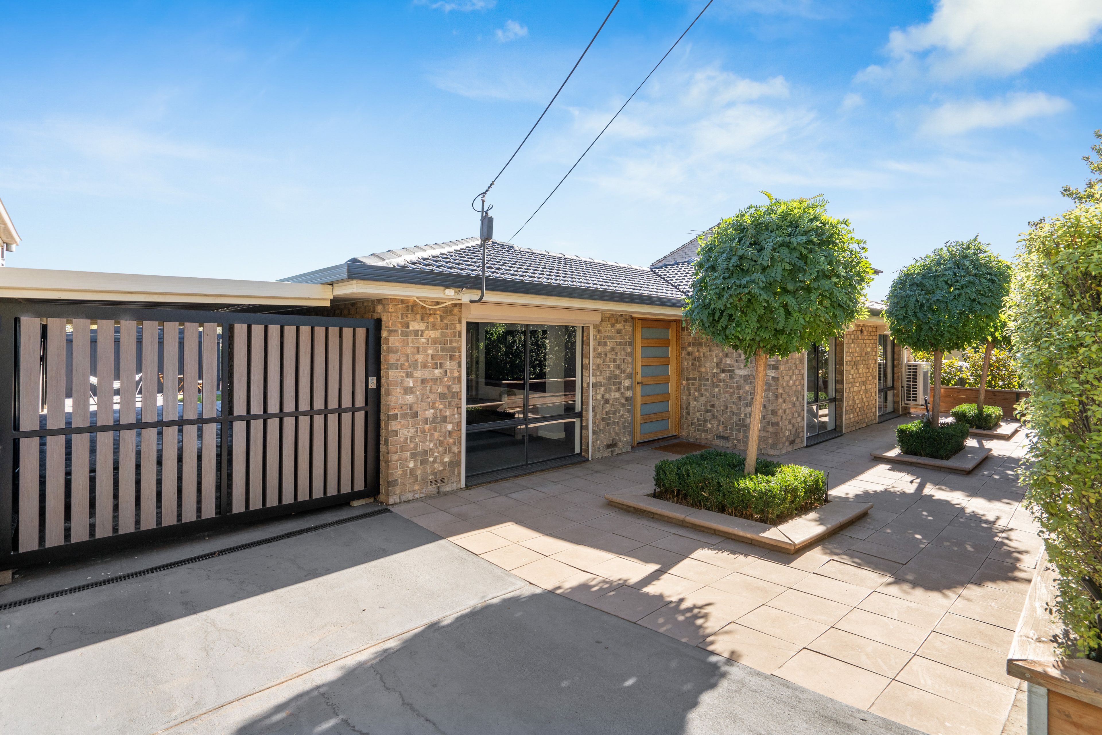 16 Sunglow Crescent, Hackham West, SA 5163