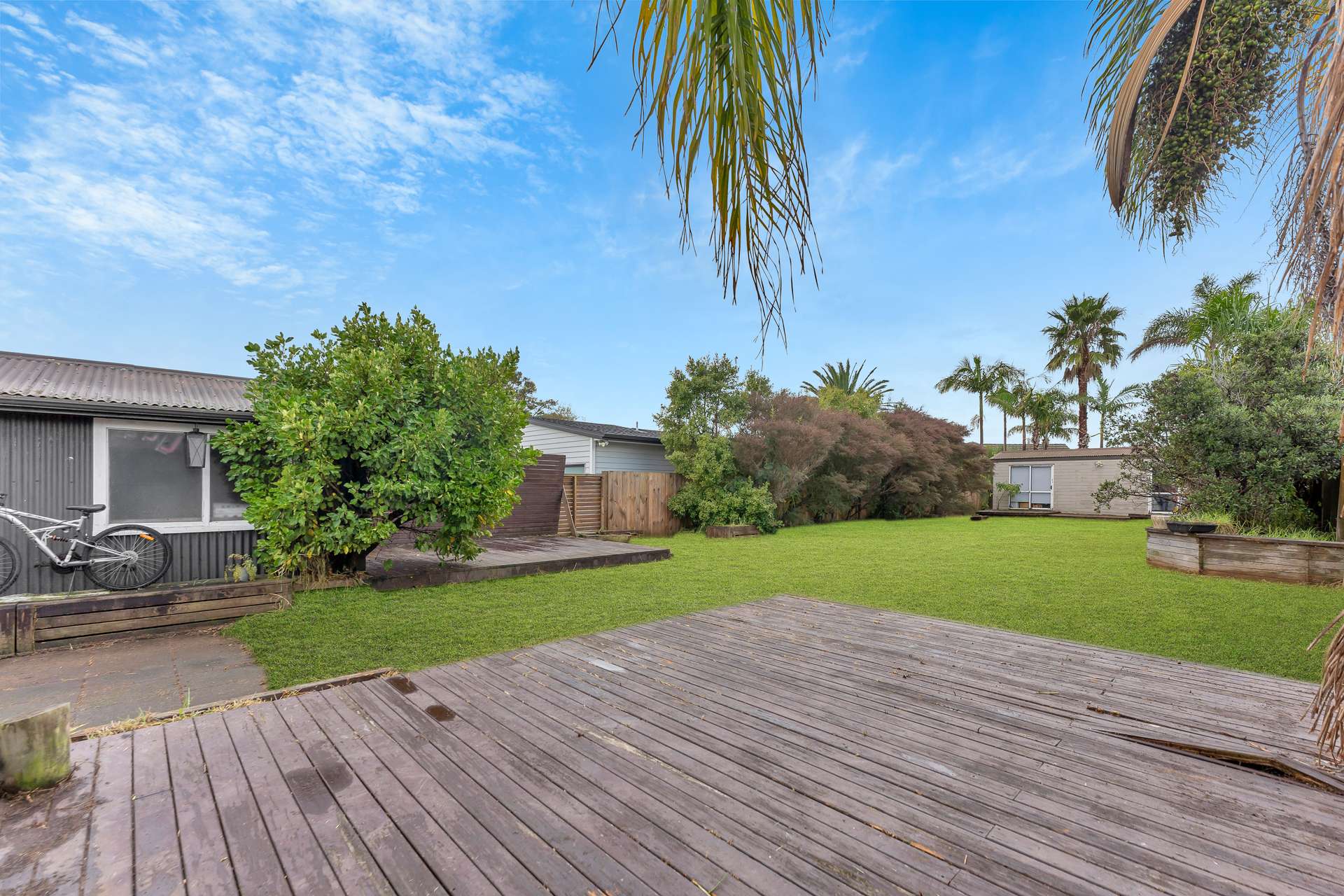 84 Eversleigh Road photo 17