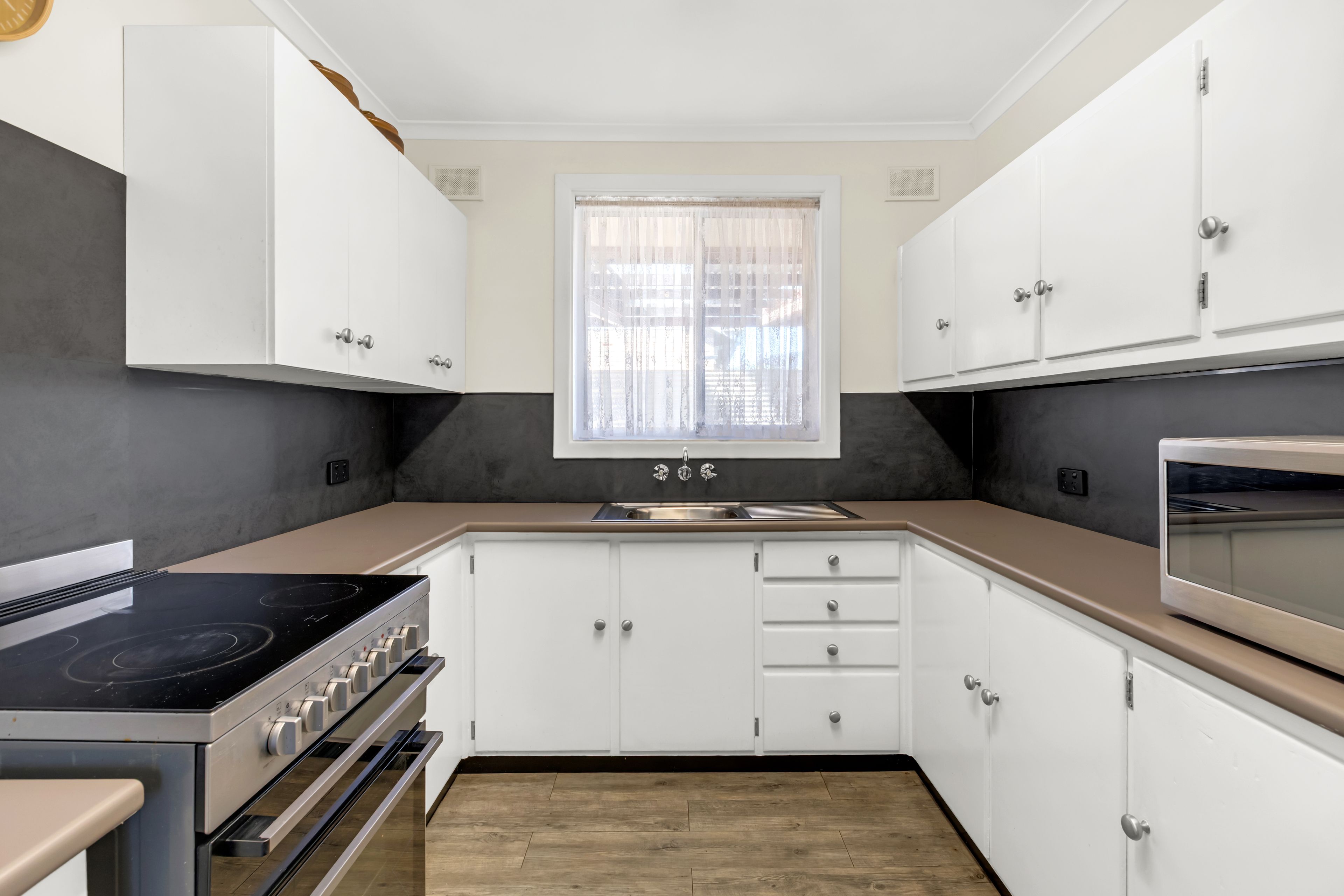 32 Justinian Street — photo 4 of 26