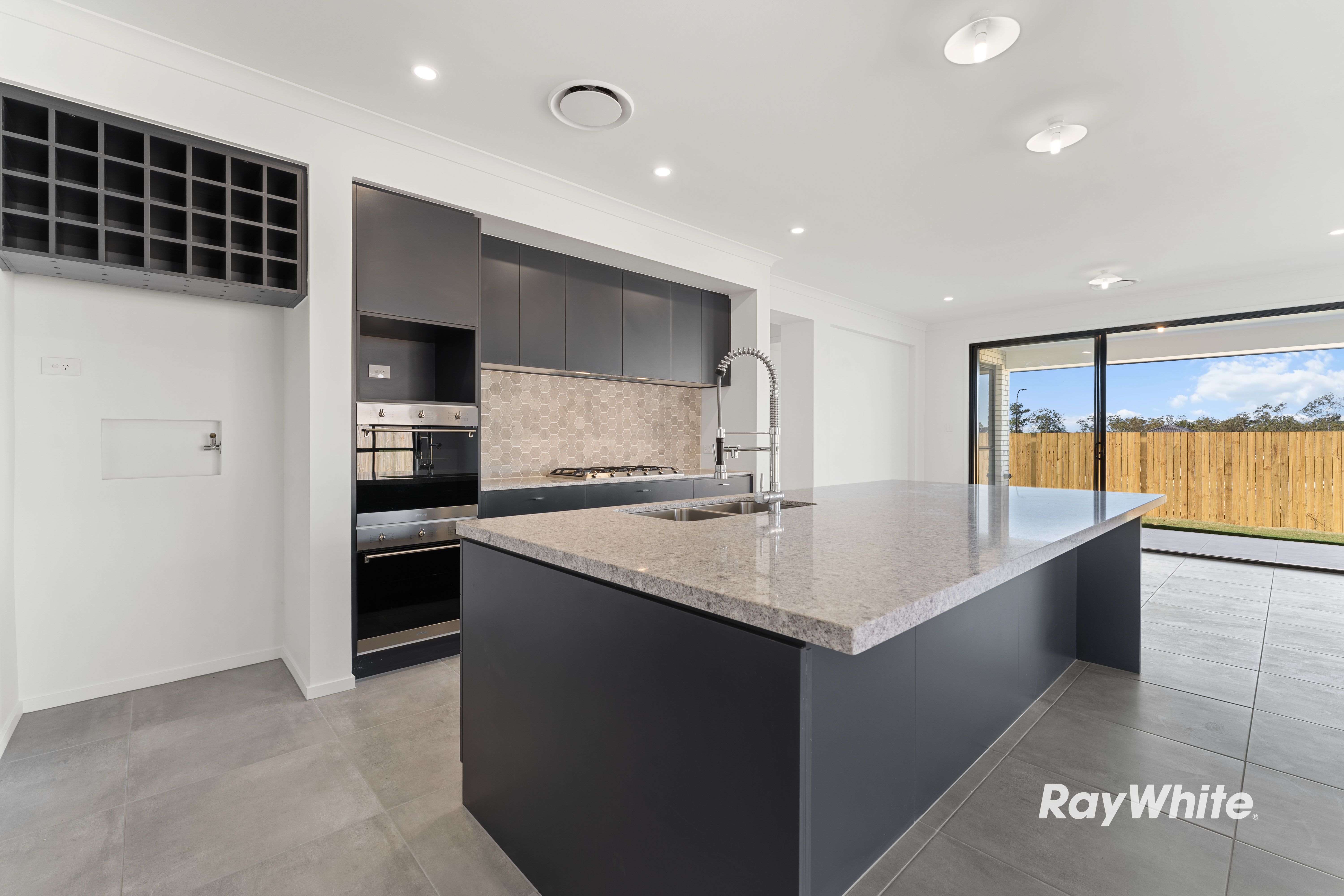 5 Liberty Drive, FLAGSTONE, QLD 4280