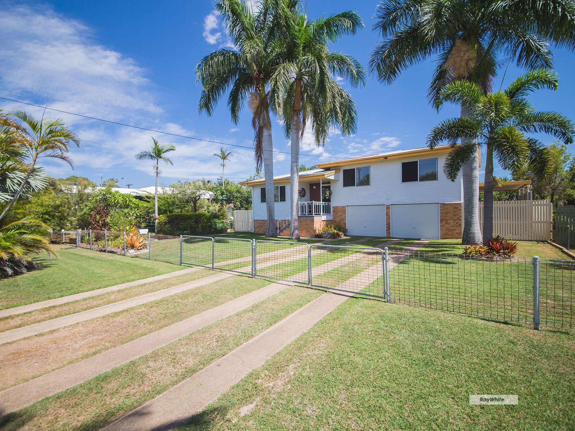 45 Menzies Street, Park Avenue QLD 4701
