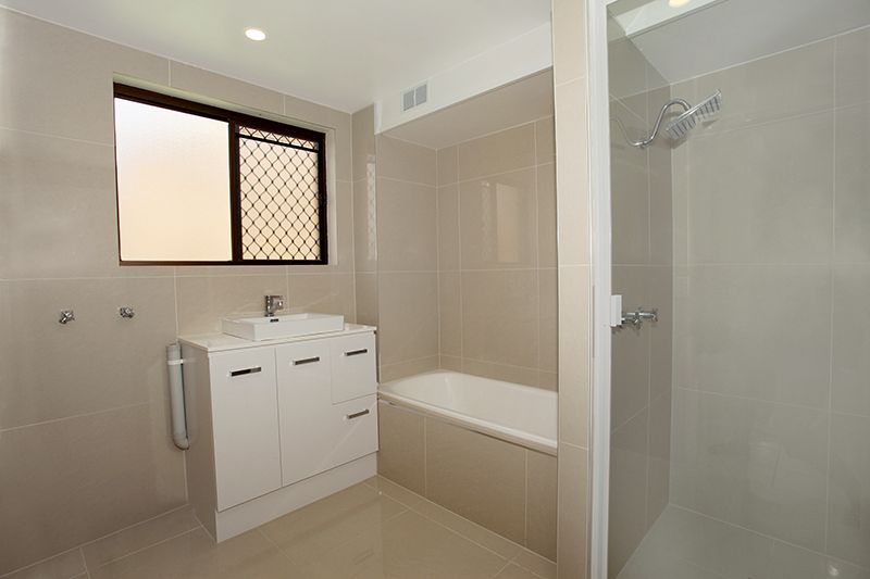 2/16 Pangarinda Place — photo 6 of 17