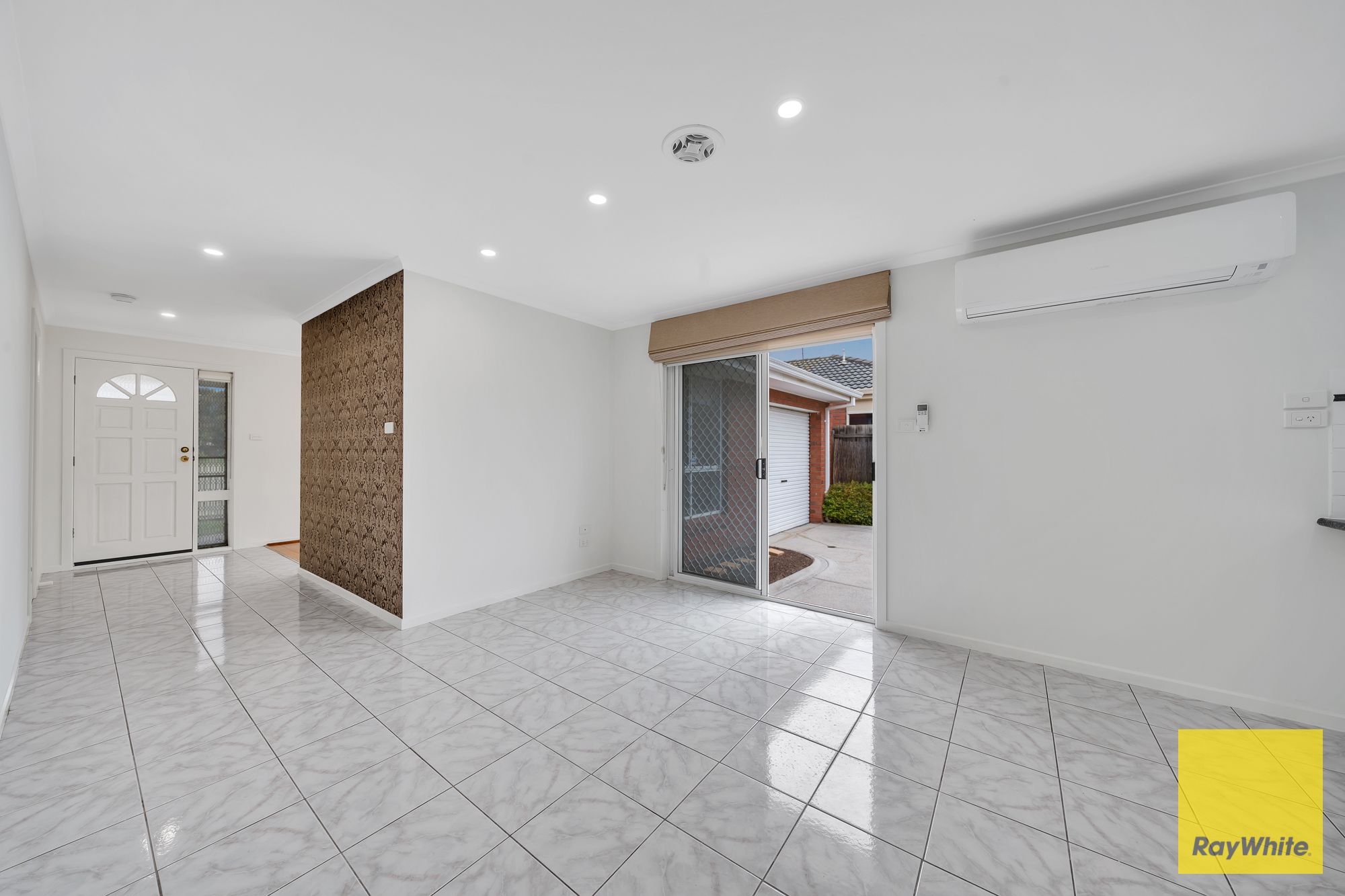 15 Moreton Court — photo 13 of 27