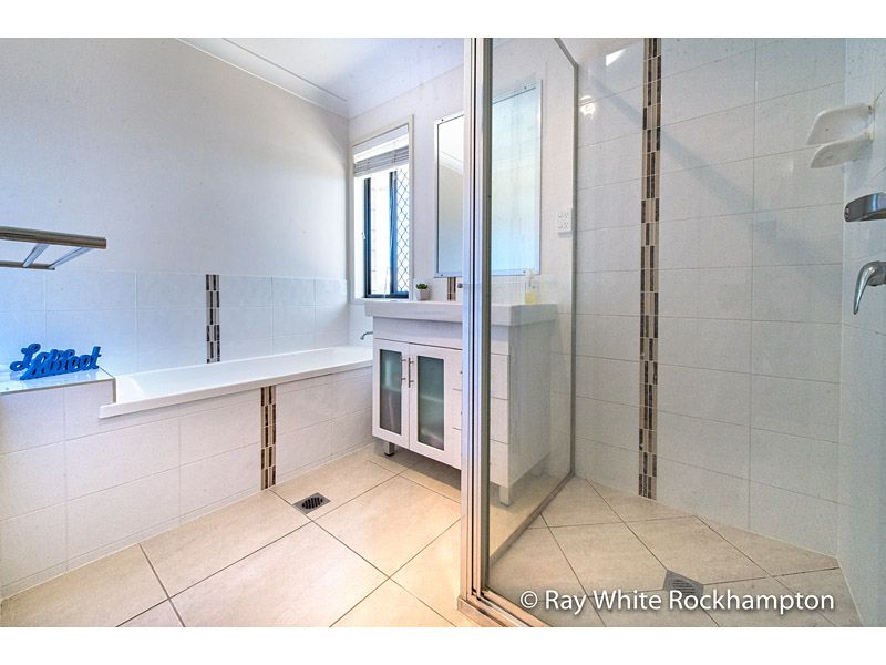 37 Tamarind Avenue, Norman Gardens, QLD 4701