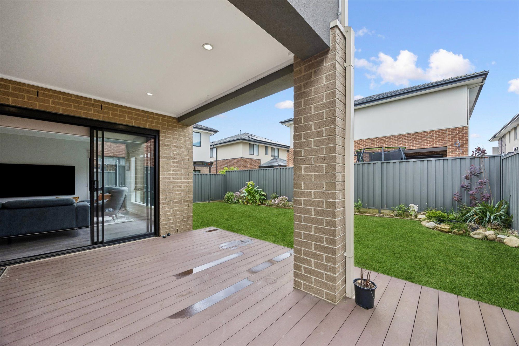 26 Juliet Way — photo 12 of 12
