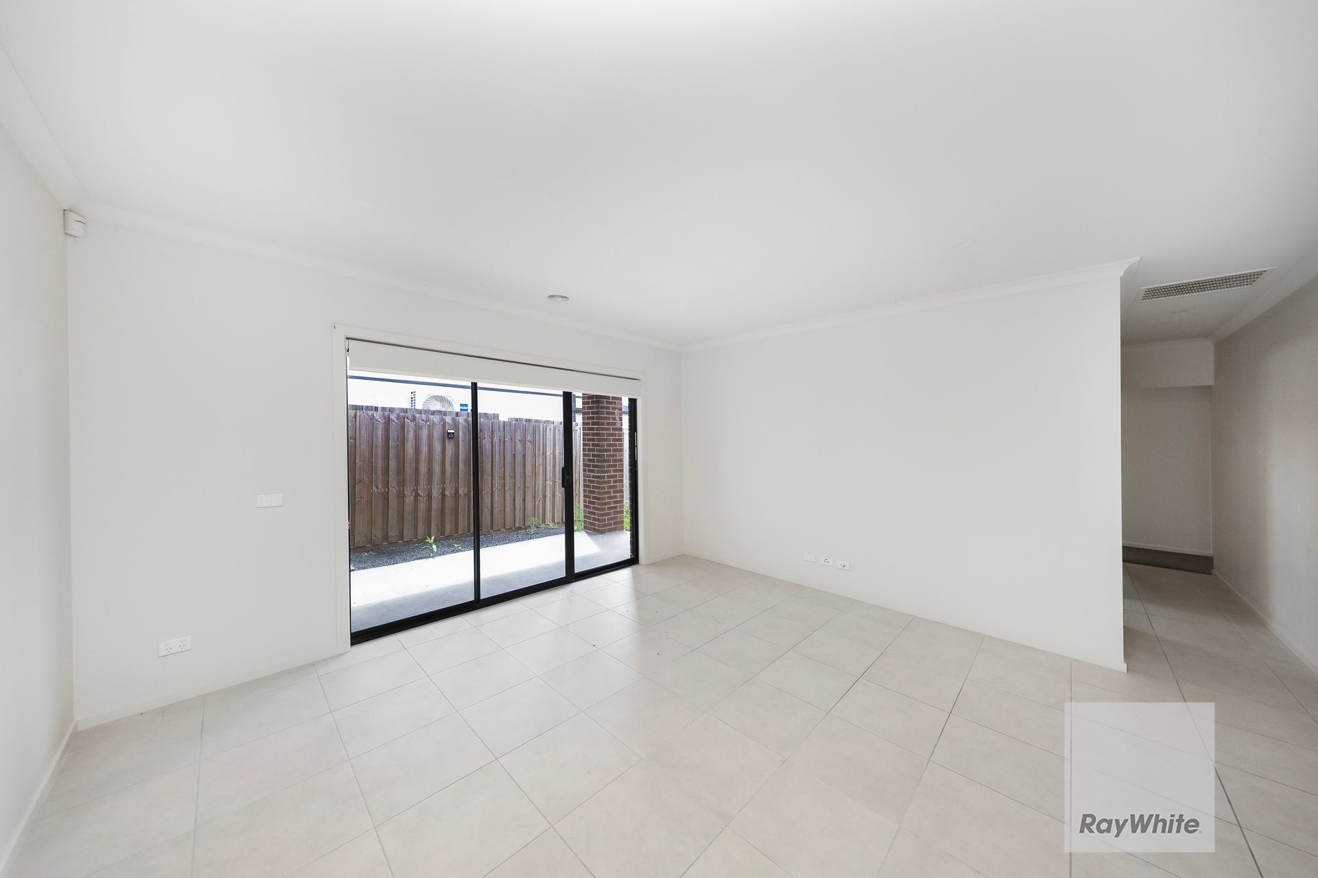 4 Wenlyan Drive, Greenvale, VIC 3059