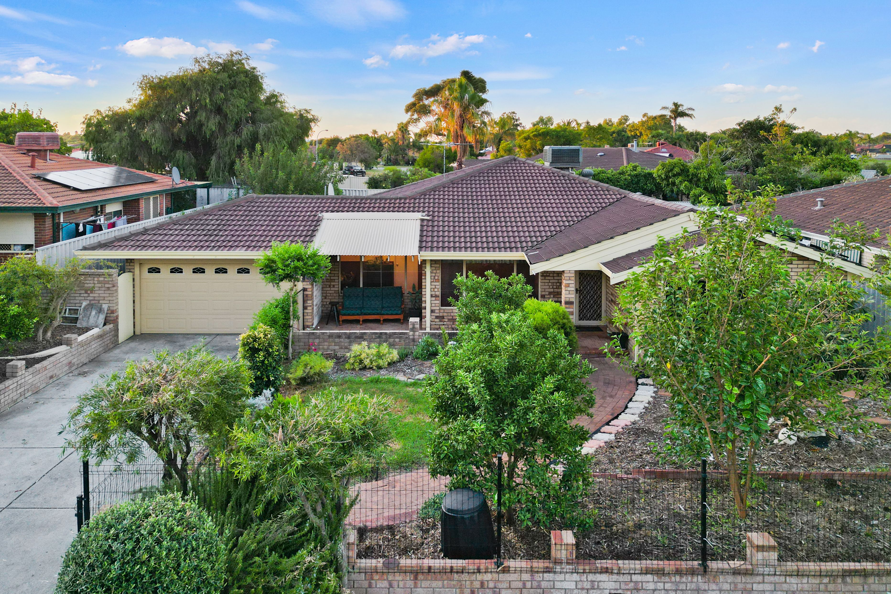 19 Elanora Drive, Cooloongup, WA 6168