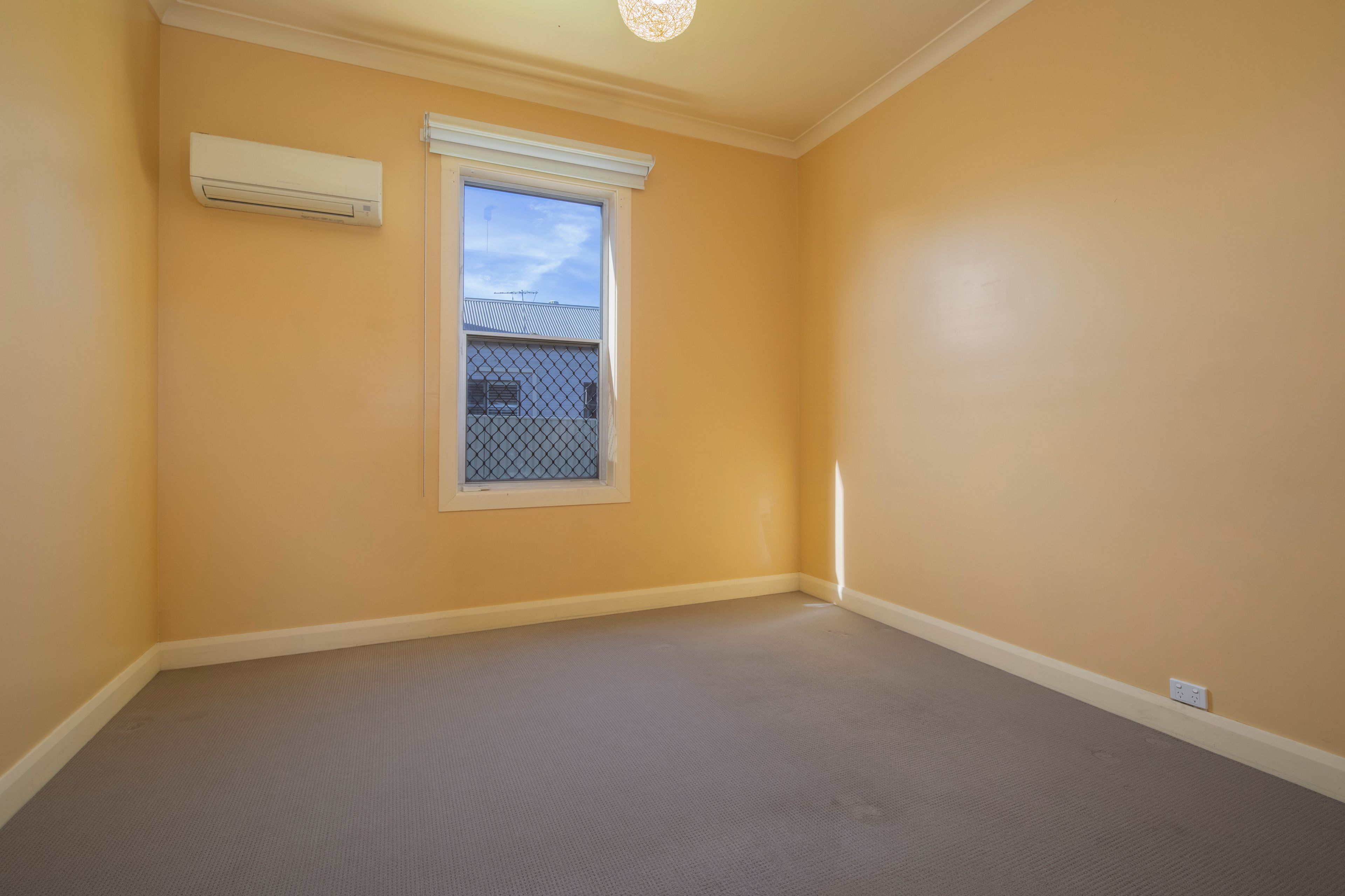 19 Omara Street — photo 6 of 14