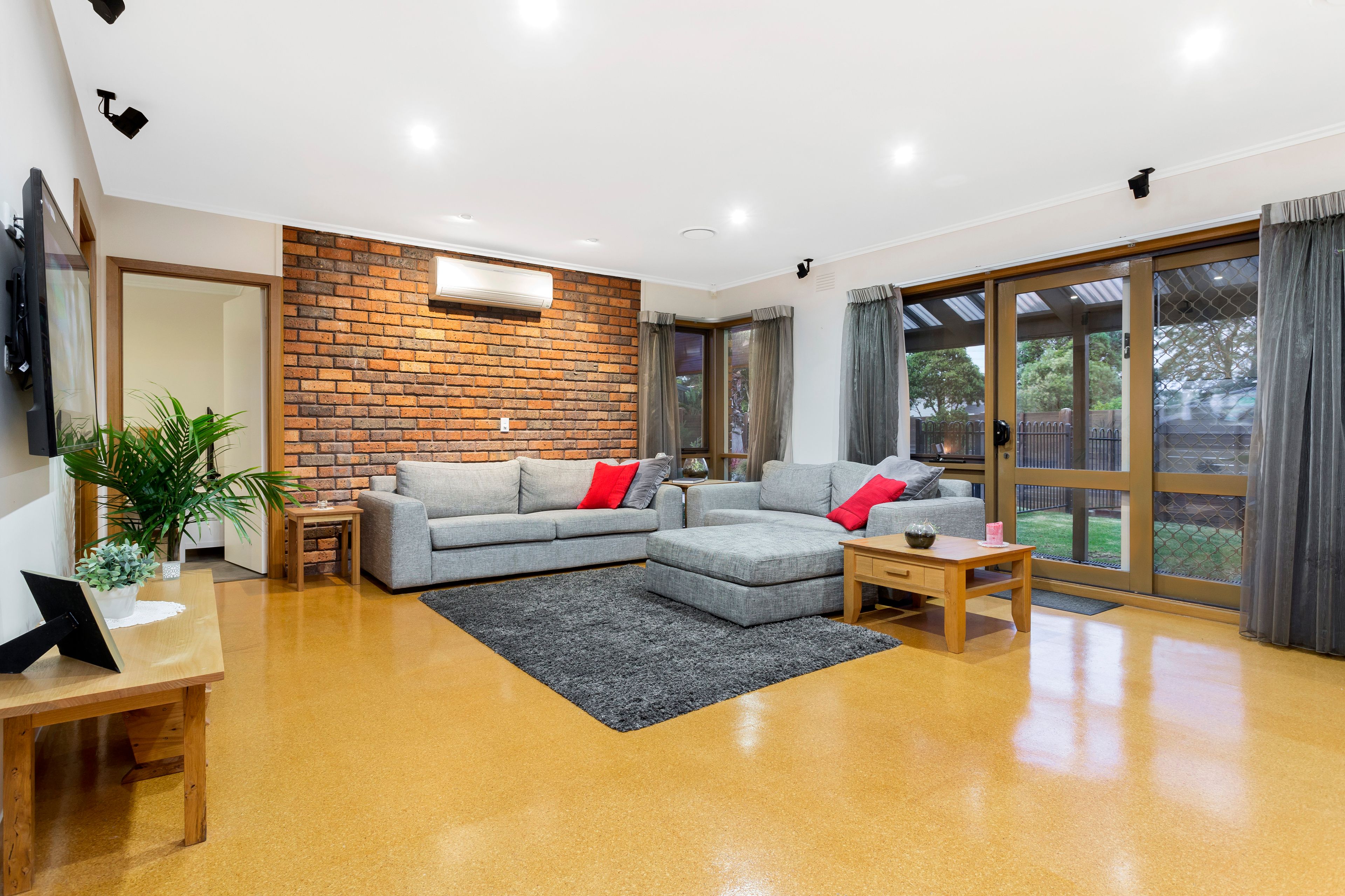 30 Raphael Crescent, Frankston, VIC 3199