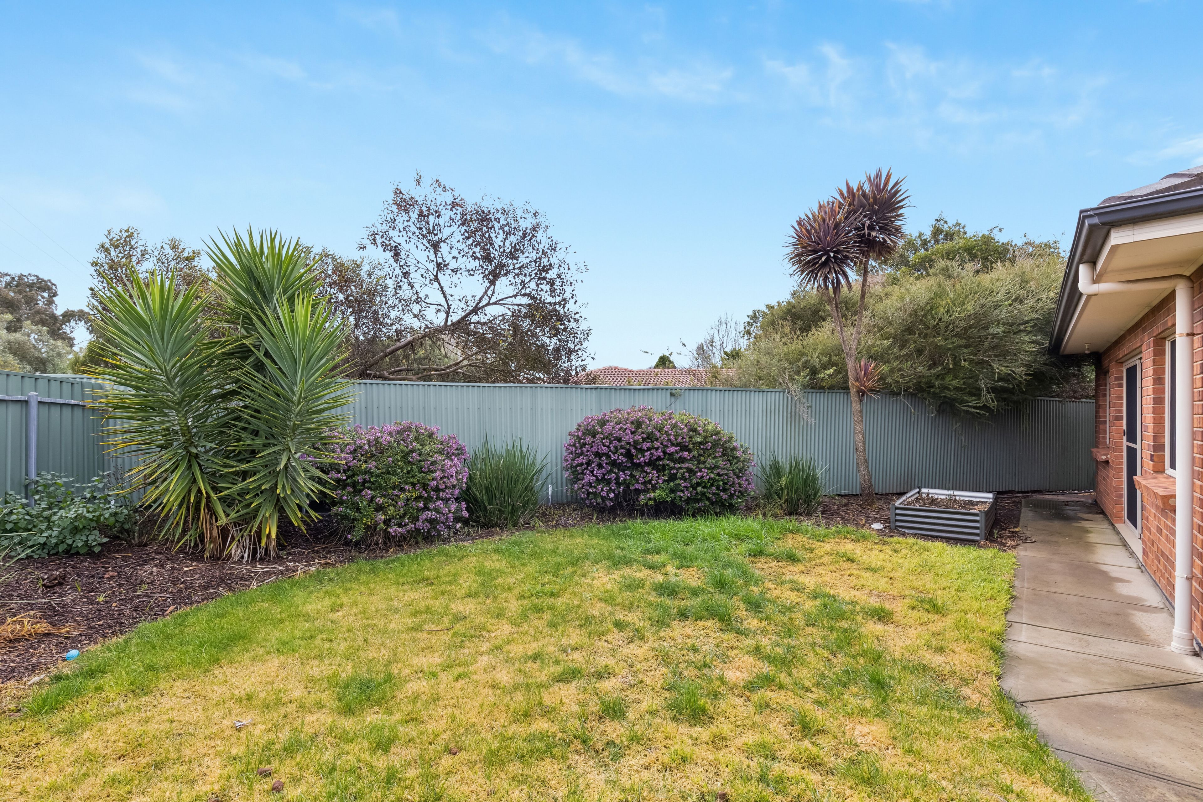 2/34 Haeusler Drive — photo 24 of 26
