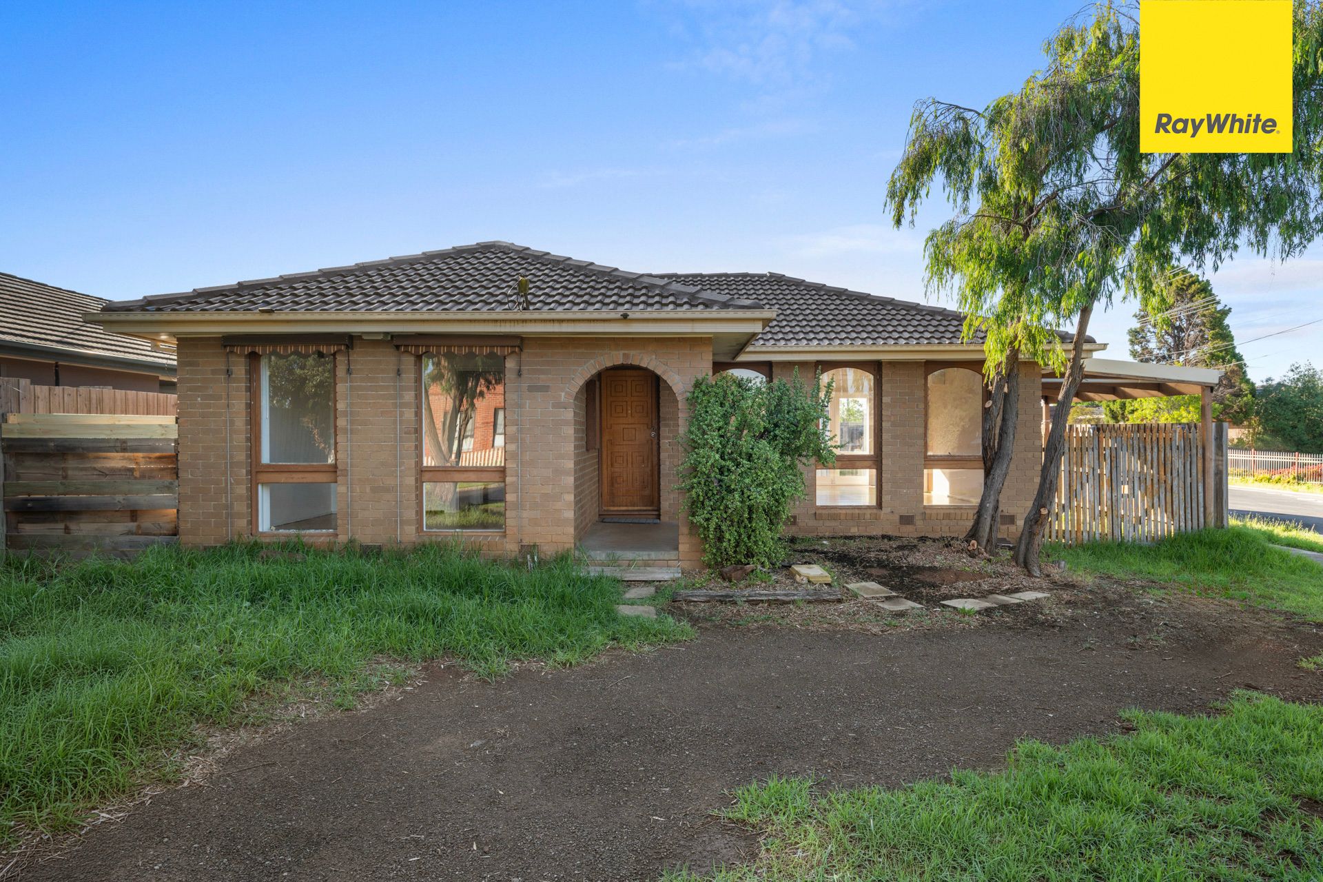 2 Dalton Drive, Melton South, VIC 3338