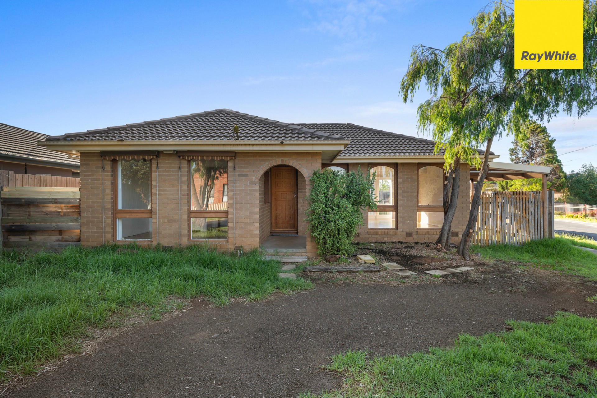 2 Dalton Drive, Melton South, VIC 3338