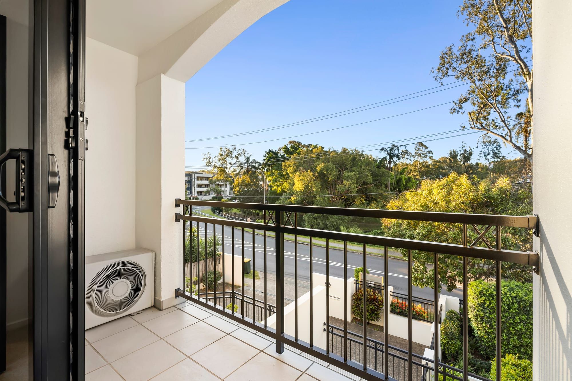 2/7 Indooroopilly Road — photo 10 of 20