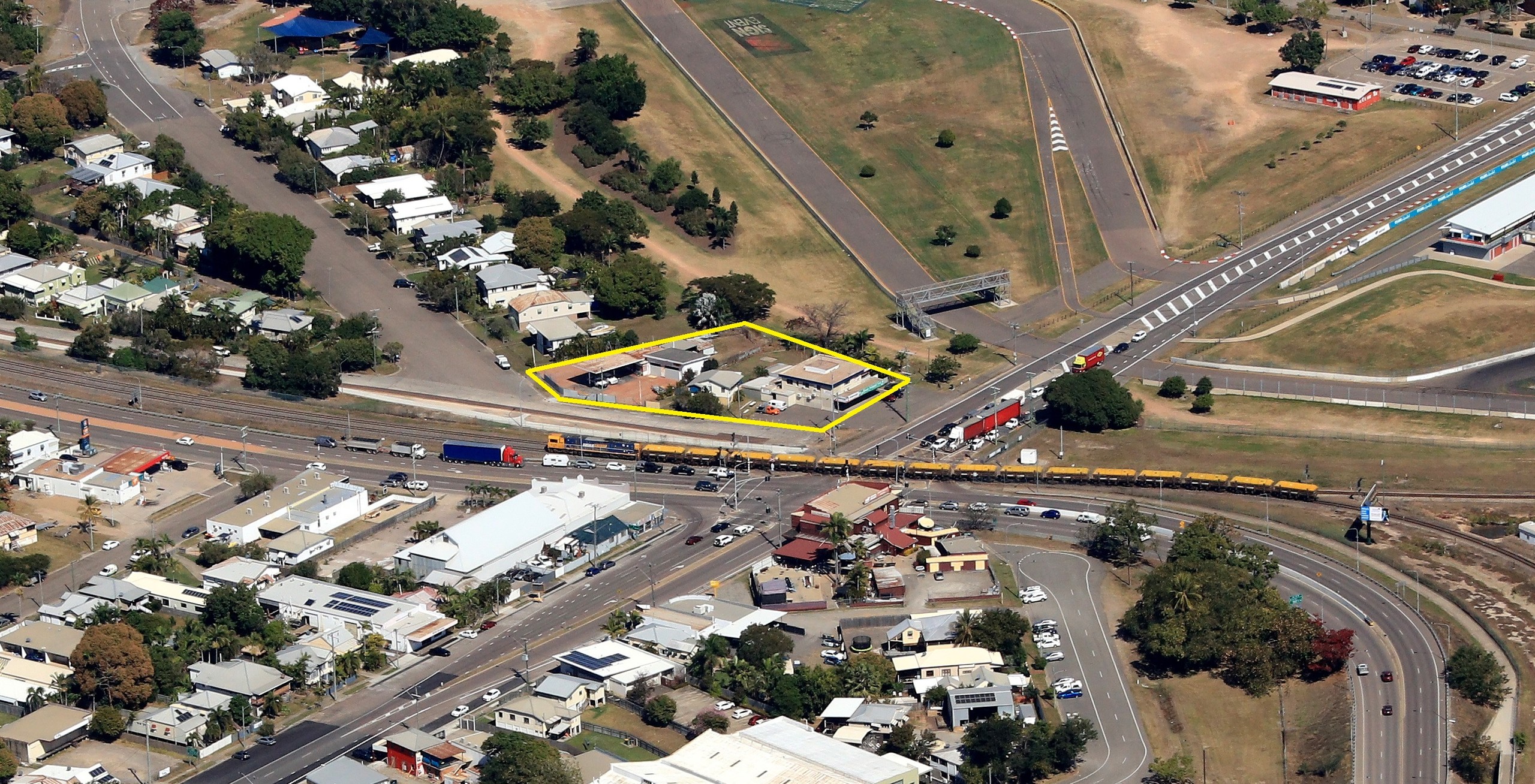 2-6 Railway Avenue, Railway Estate, QLD 4810