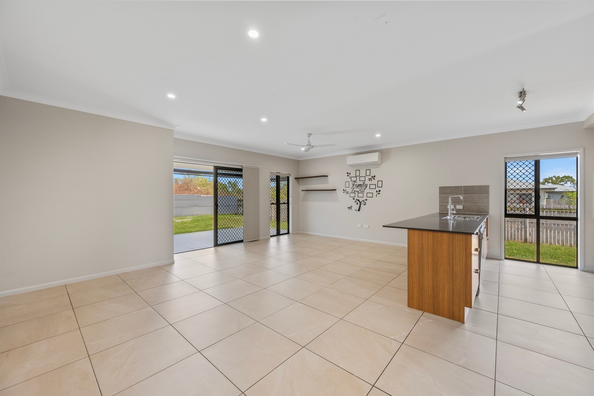 11 Tarrango Link, Deeragun, QLD 4818