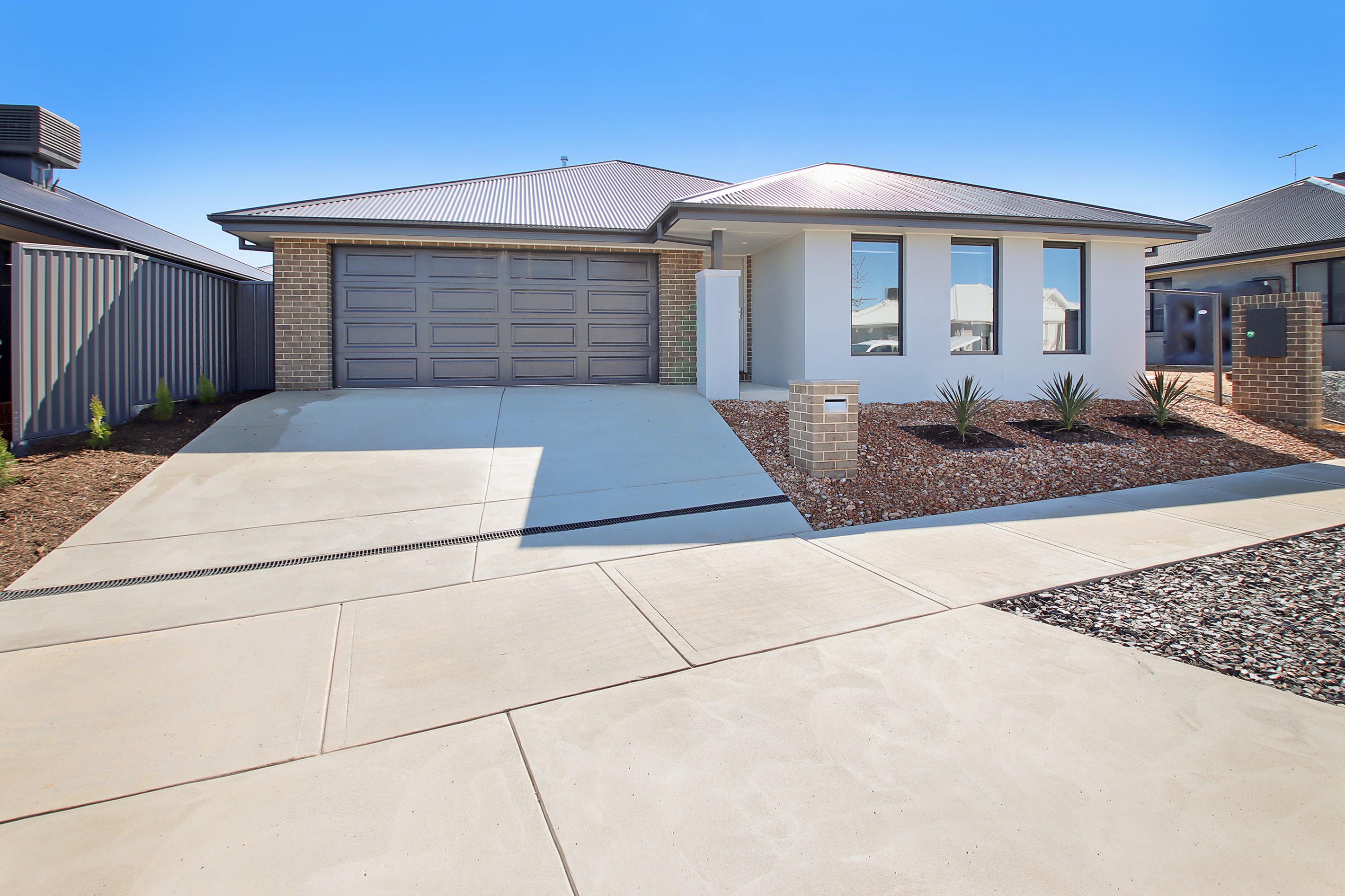 8 Canterbury Road, Thurgoona, NSW 2640