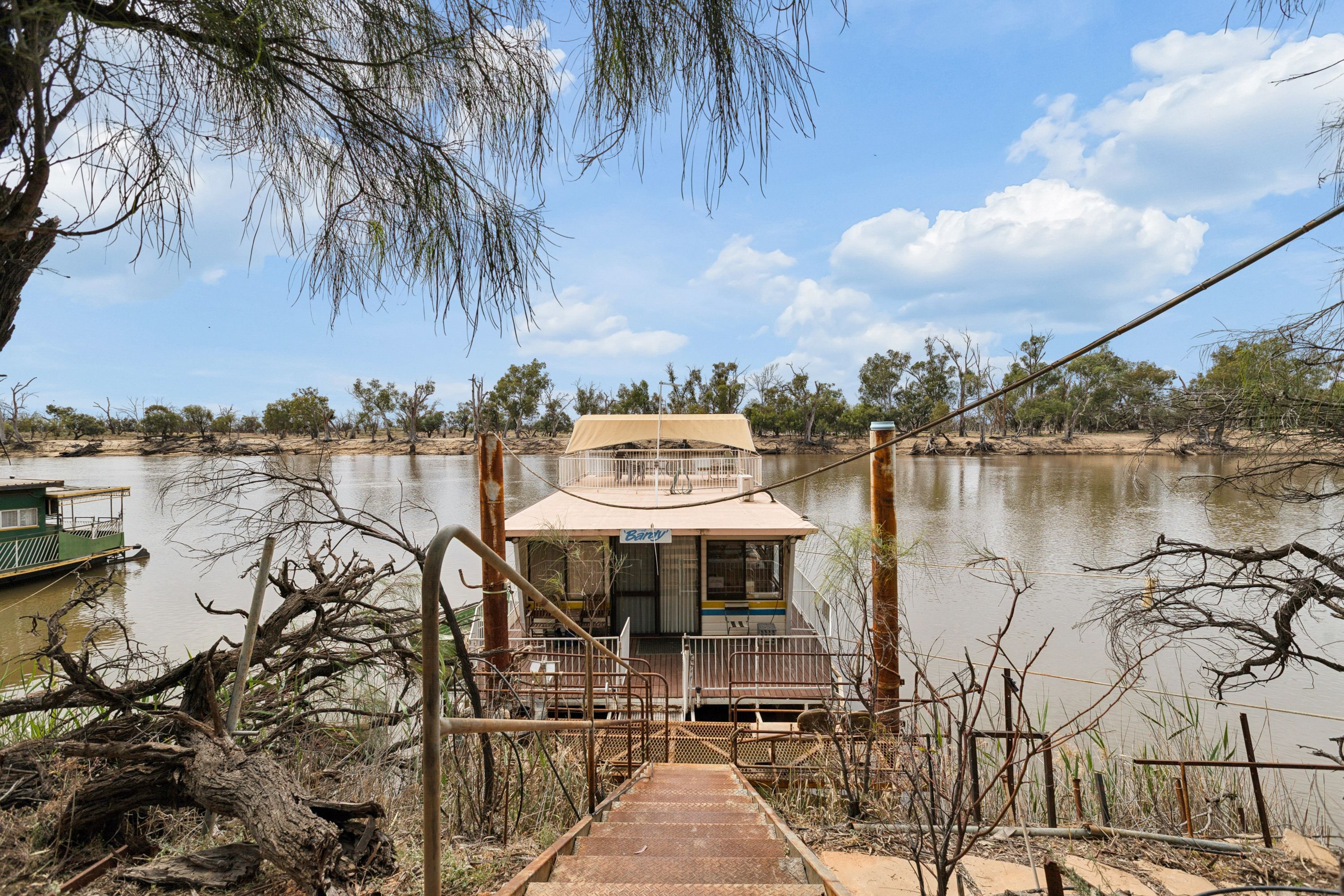 0 "The Bardy" Houseboat — photo from Ray White Mildura