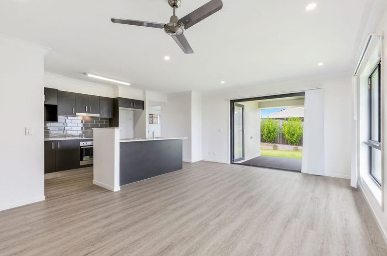 37 John Oxley Drive — photo 3 of 9