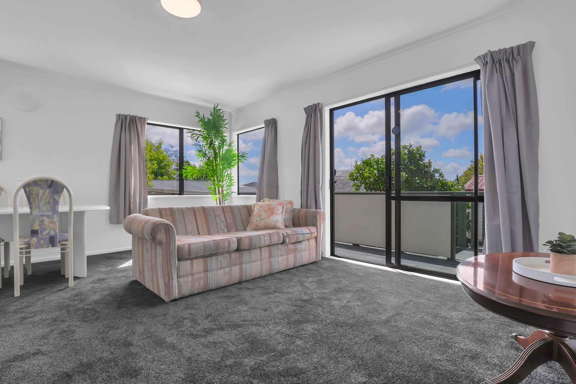 15a View Road photo 2